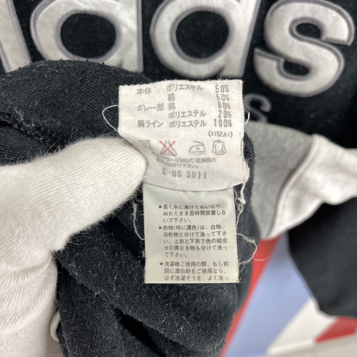 Adidas 90s Vintage ADIDAS Sweatshirt Rare Design #065-104 Size US L / EU 52-54 / 3 - 15 Thumbnail