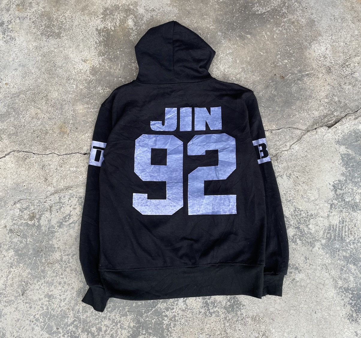 Band Tees BTS KOREAN JIN 92 HOODIE Size US M / EU 48-50 / 2 - 1 Thumbnail