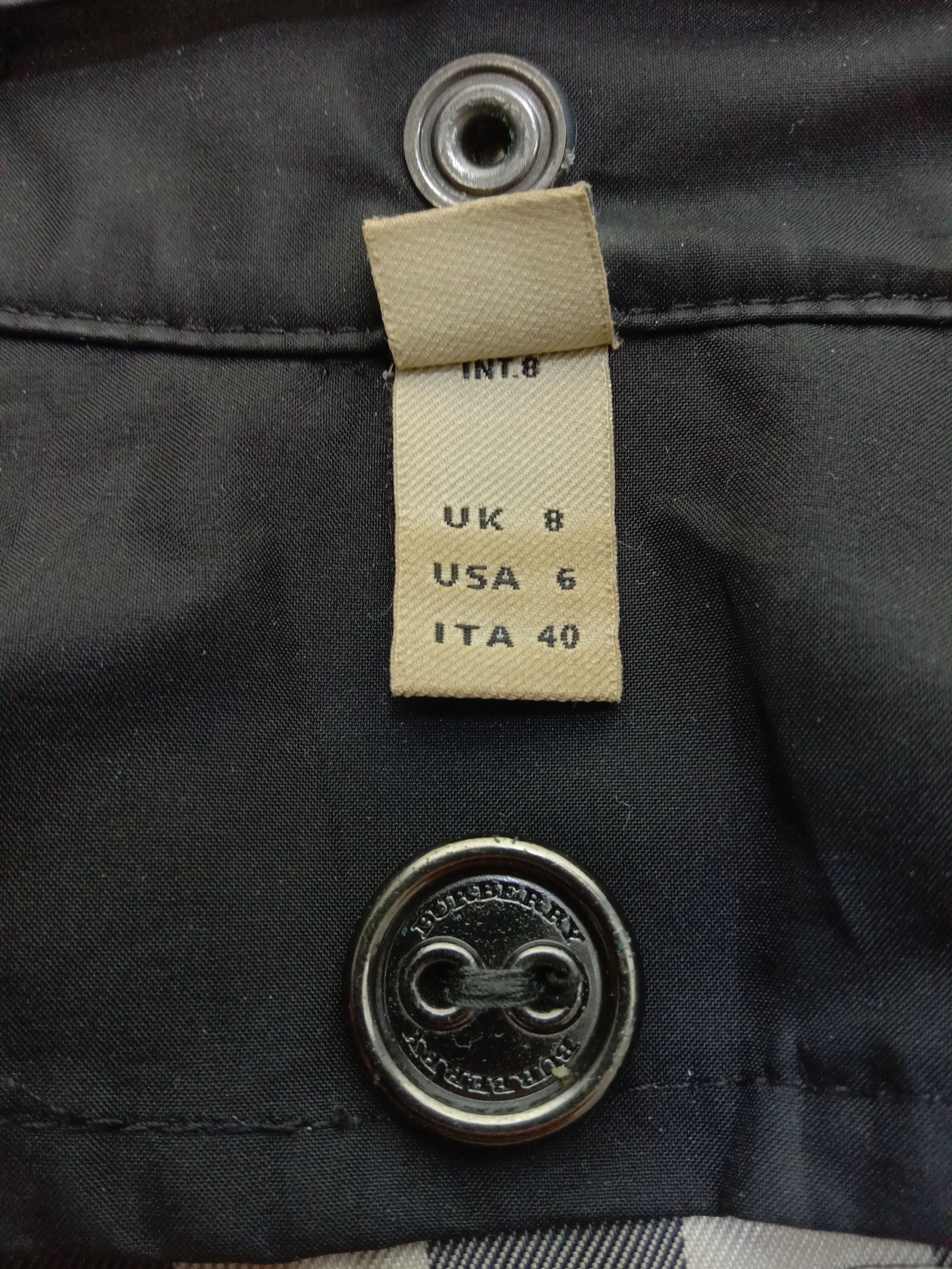 Burberry Vintage Burberry Black Trench Coat Size US M / EU 48-50 / 2 - 22 Thumbnail
