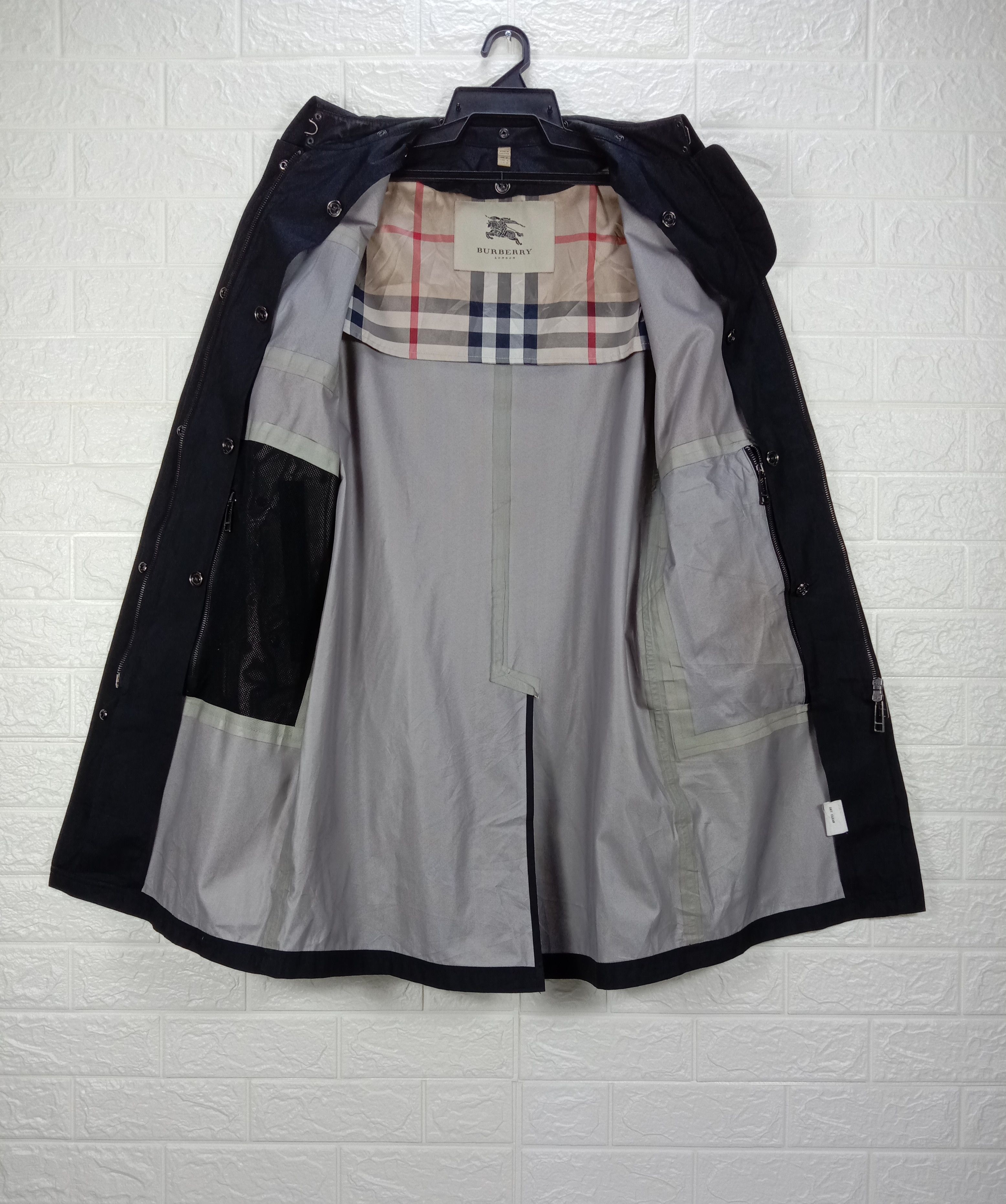 Burberry Vintage Burberry Black Trench Coat Size US M / EU 48-50 / 2 - 9 Thumbnail