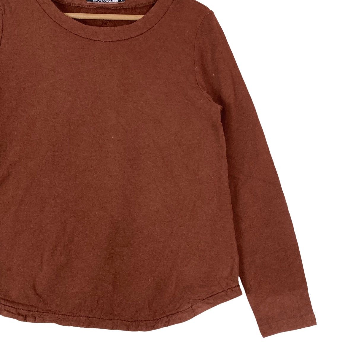 Vintage Vintage European Culture Plain Pullover Jumper Sweatshirt Size US M / EU 48-50 / 2 - 3 Thumbnail