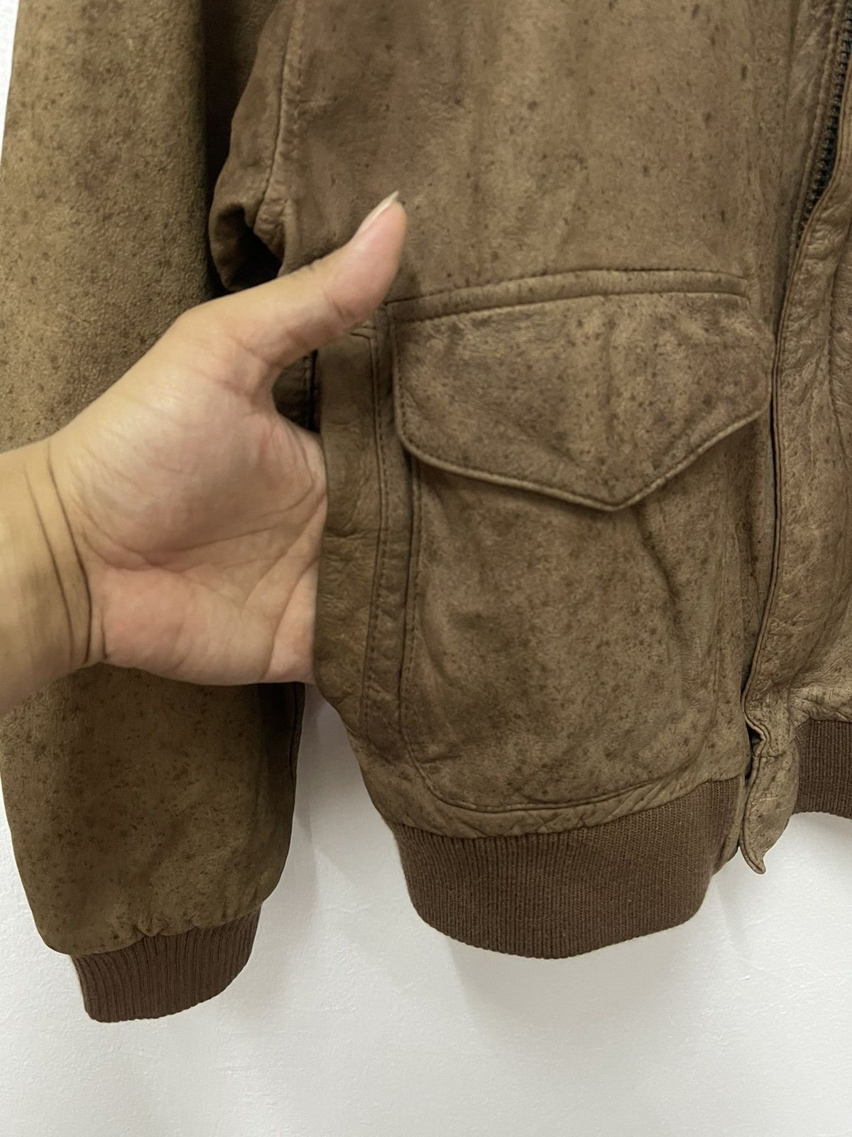 Vintage Vintage Leather Jacket Zipper Up Bomber Style Size US M / EU 48-50 / 2 - 4 Thumbnail