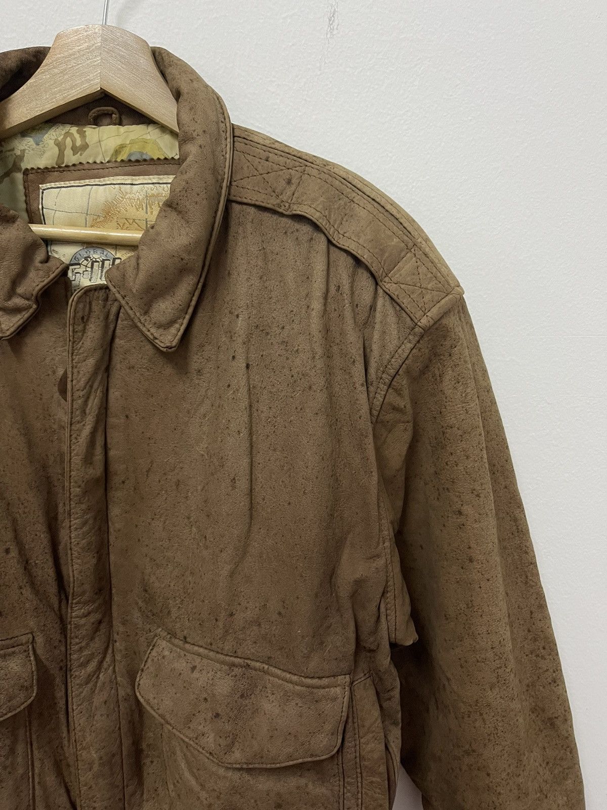 Vintage Vintage Leather Jacket Zipper Up Bomber Style Size US M / EU 48-50 / 2 - 3 Thumbnail