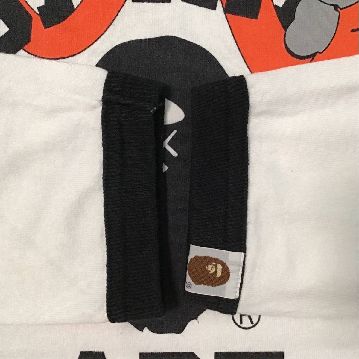 Bape × Kaws BAPE × kaws bendy College logo long sleeve T-shirt Size US S / EU 44-46 / 1 - 6 Thumbnail