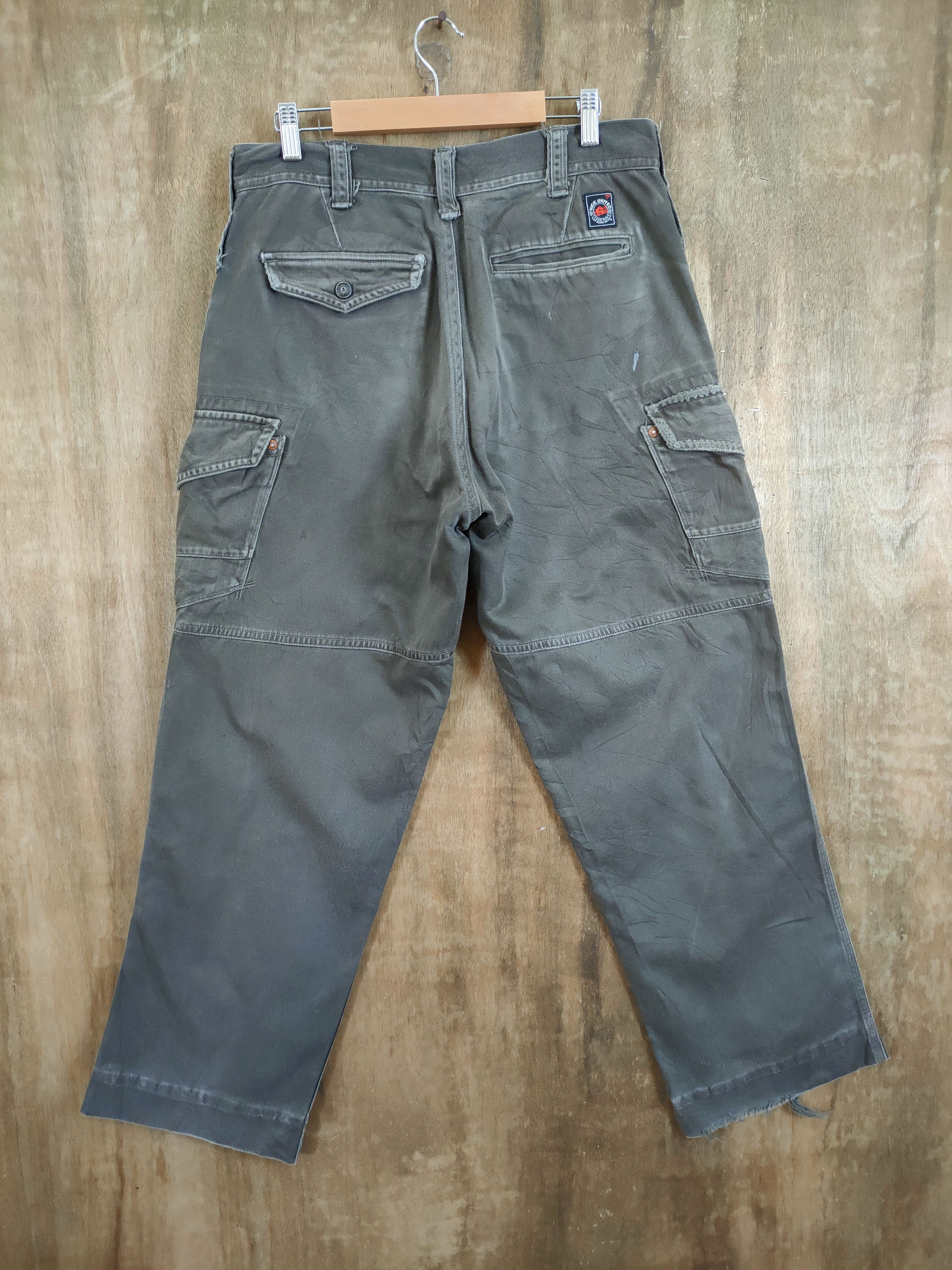 Japanese Brand Vice United distressed multipocket cargo pants #46-838 Size US 33 - 8 Thumbnail
