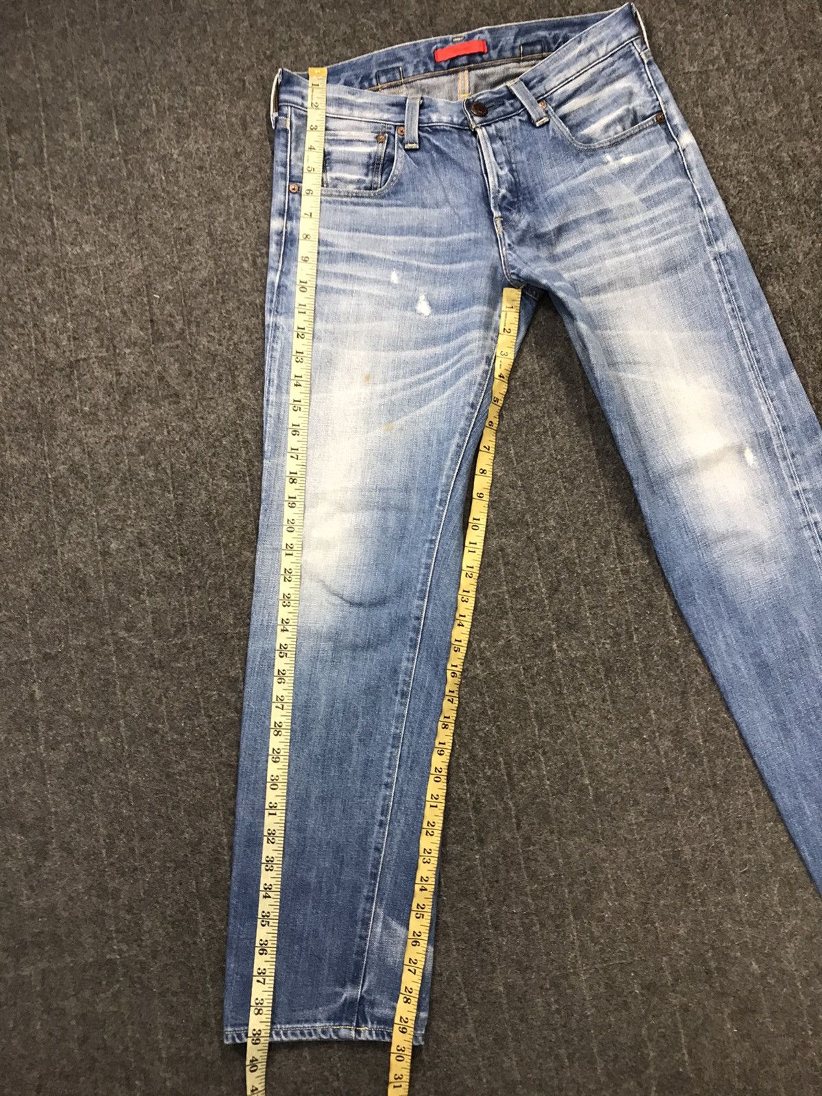 Japanese Brand Vintage Red Card Light Wash Bucket Back Denim Jeans Size US 32 / EU 48 - 21 Thumbnail