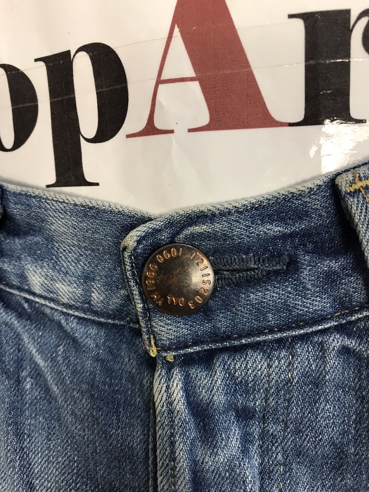 Japanese Brand Vintage Red Card Light Wash Bucket Back Denim Jeans Size US 32 / EU 48 - 8 Thumbnail