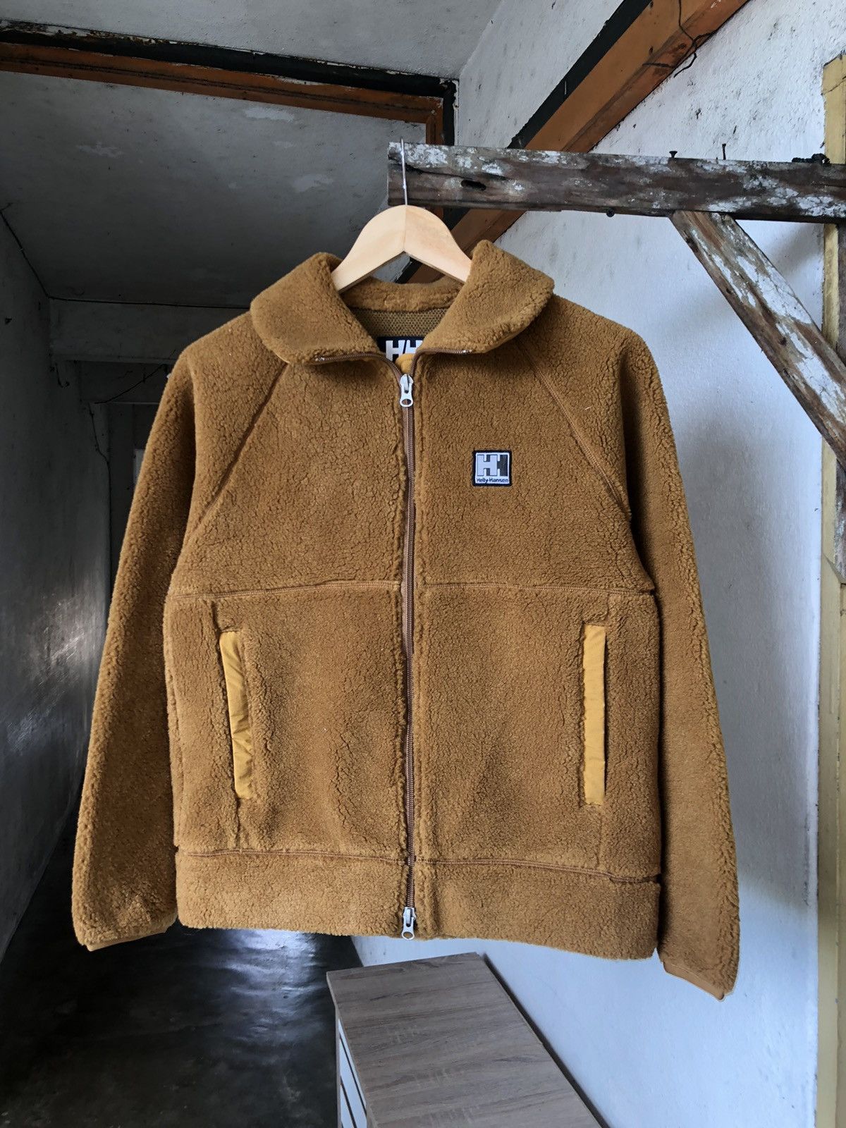 Helly Hansen Rare❗️Brown Helly Hansen Deep Pile Fleece Sherpa Jacket Size M / US 6-8 / IT 42-44 - 1 Thumbnail