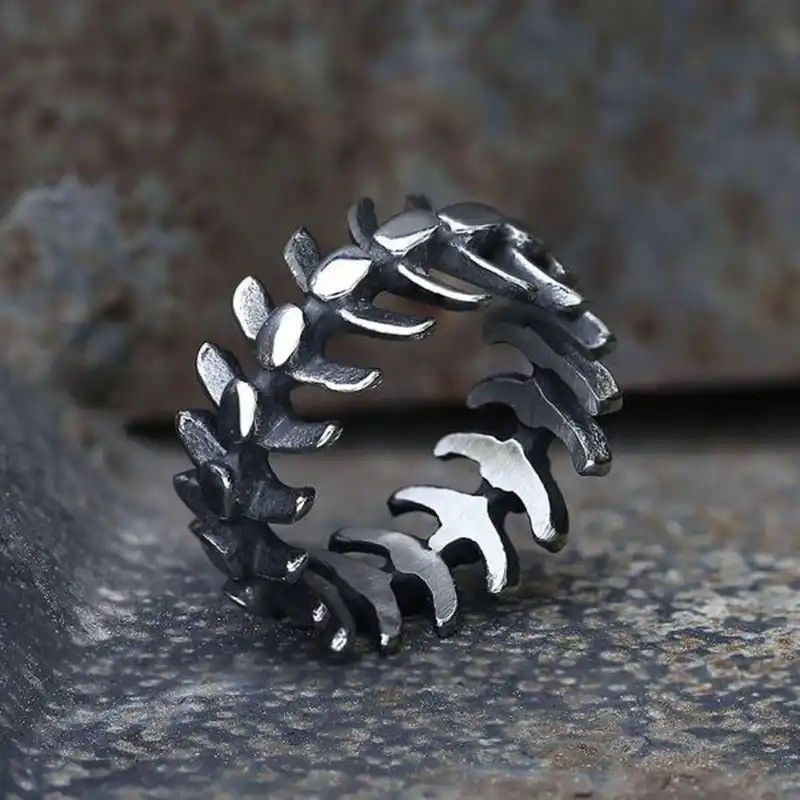 Jewelry × Vintage Long Spine Bone Ring Size ONE SIZE - 1 Thumbnail
