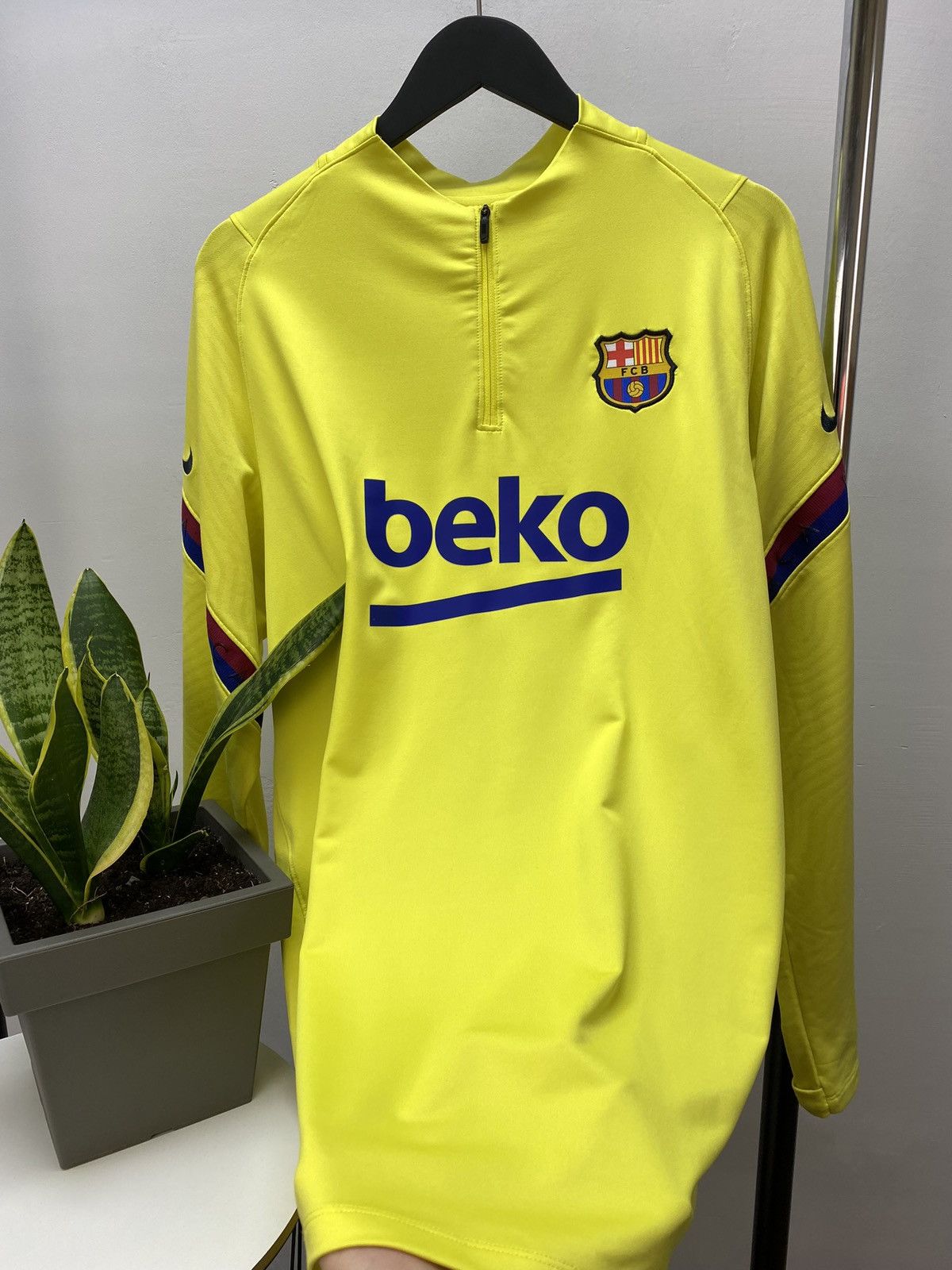 Other FC Barcelona Strike Training Long Sleeve Top 1/4 zip Men’s Size US XXL / EU 58 / 5 - 8 Thumbnail