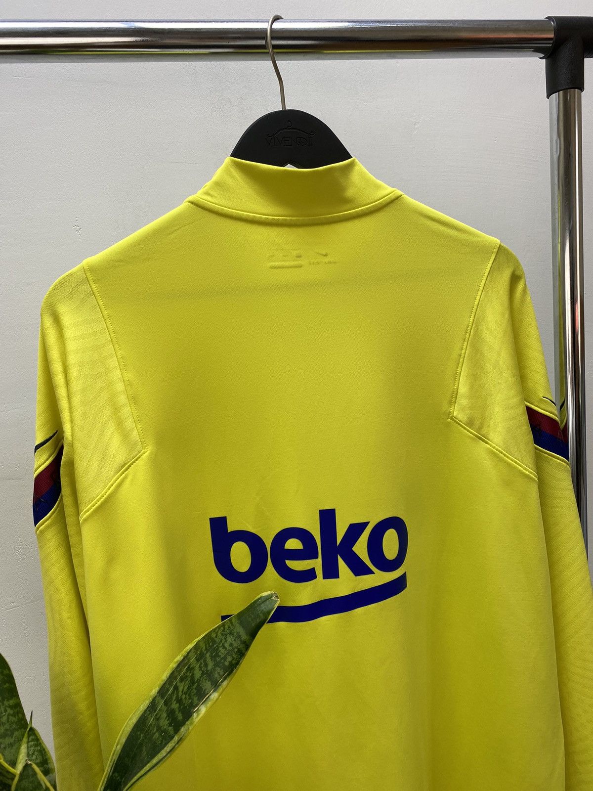 Other FC Barcelona Strike Training Long Sleeve Top 1/4 zip Men’s Size US XXL / EU 58 / 5 - 23 Thumbnail