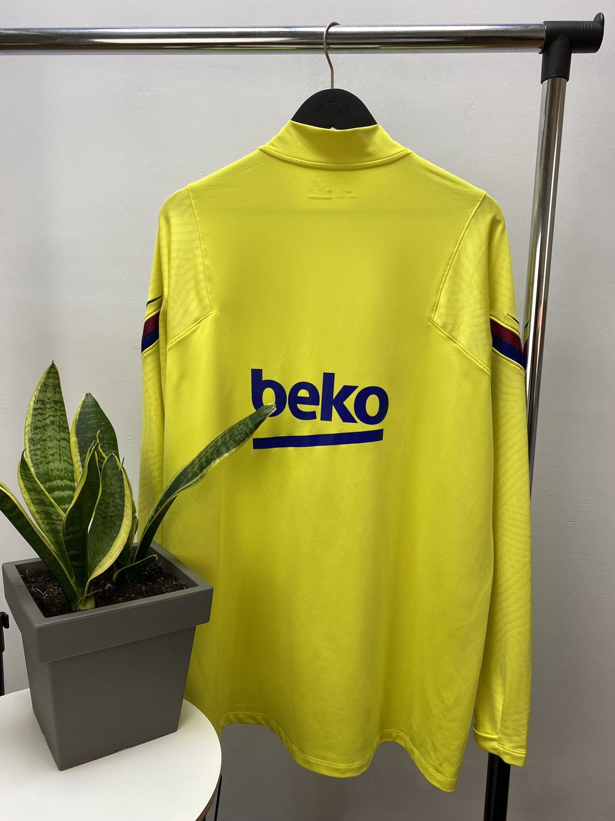 Other FC Barcelona Strike Training Long Sleeve Top 1/4 zip Men’s Size US XXL / EU 58 / 5 - 21 Thumbnail