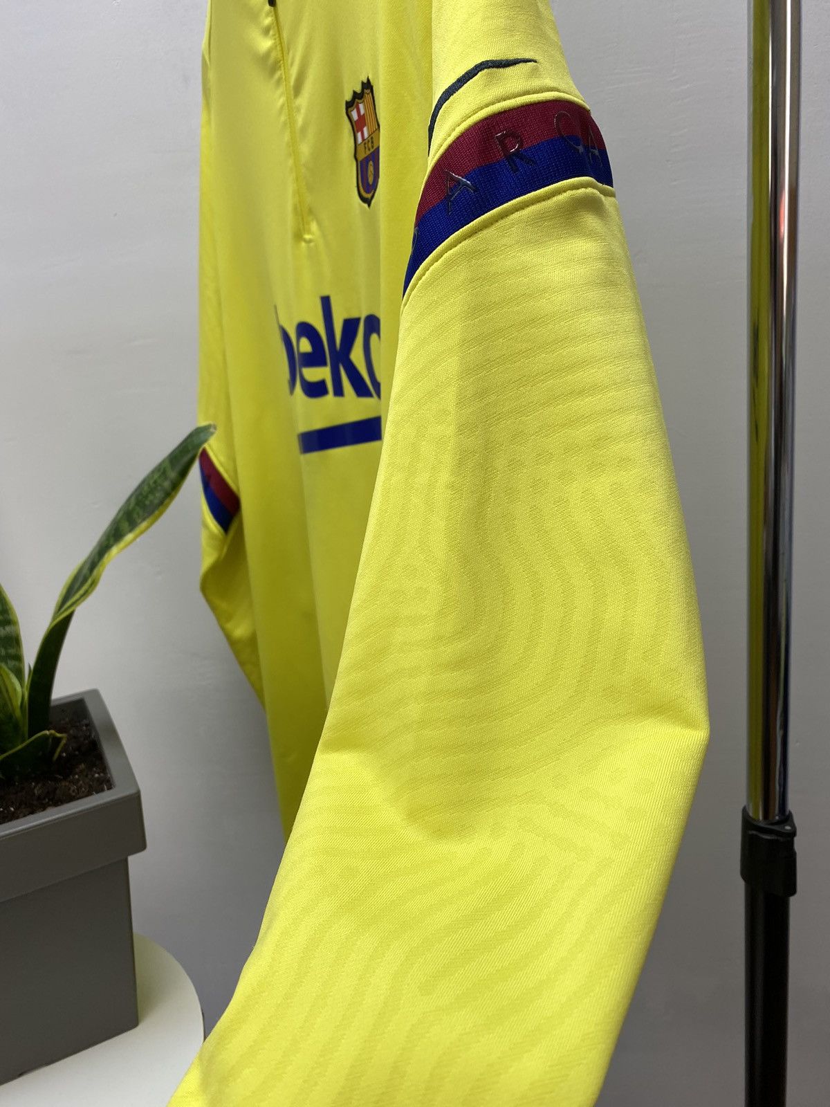 Other FC Barcelona Strike Training Long Sleeve Top 1/4 zip Men’s Size US XXL / EU 58 / 5 - 17 Thumbnail
