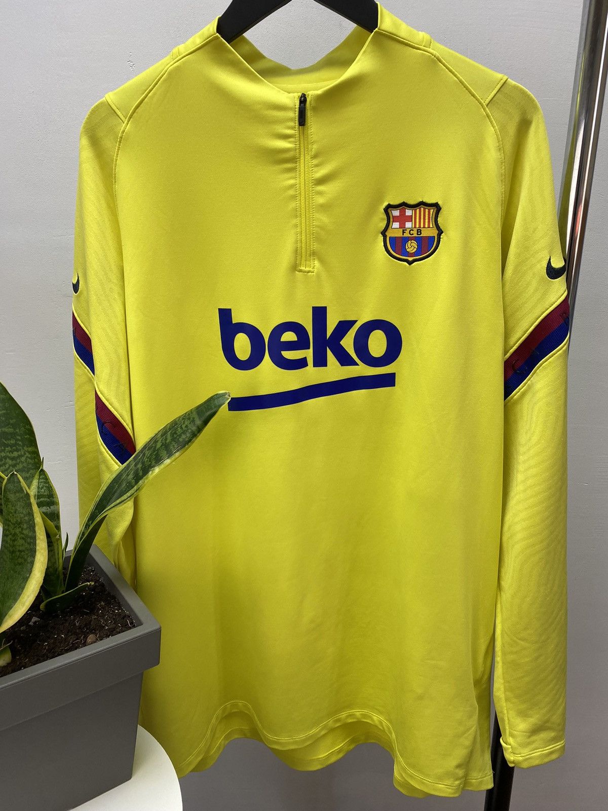 Other FC Barcelona Strike Training Long Sleeve Top 1/4 zip Men’s Size US XXL / EU 58 / 5 - 4 Thumbnail