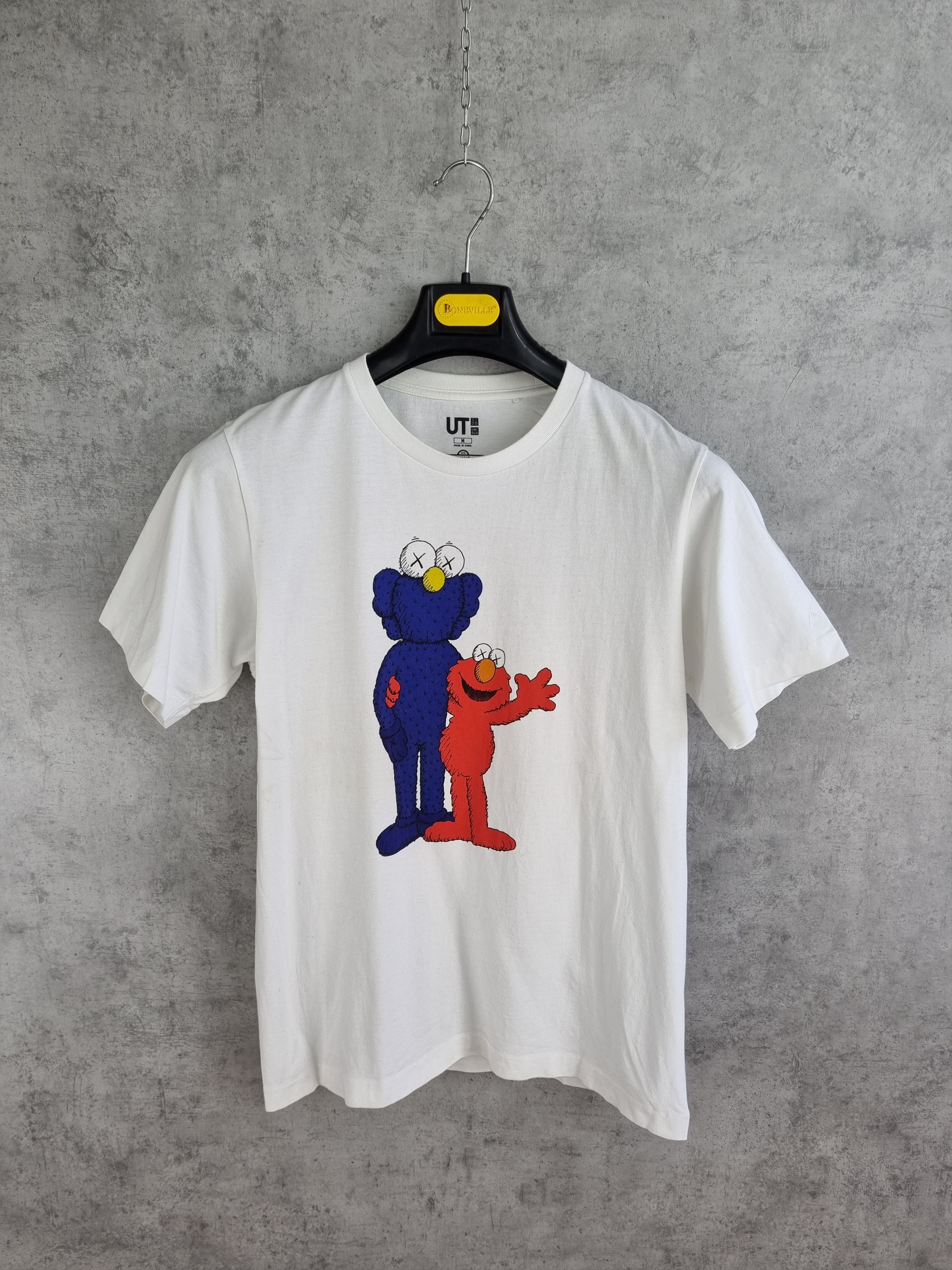 Kaws × Uniqlo Rare KAWS Sesame Street Big Print tee shirt Size US M / EU 48-50 / 2 - 1 Thumbnail
