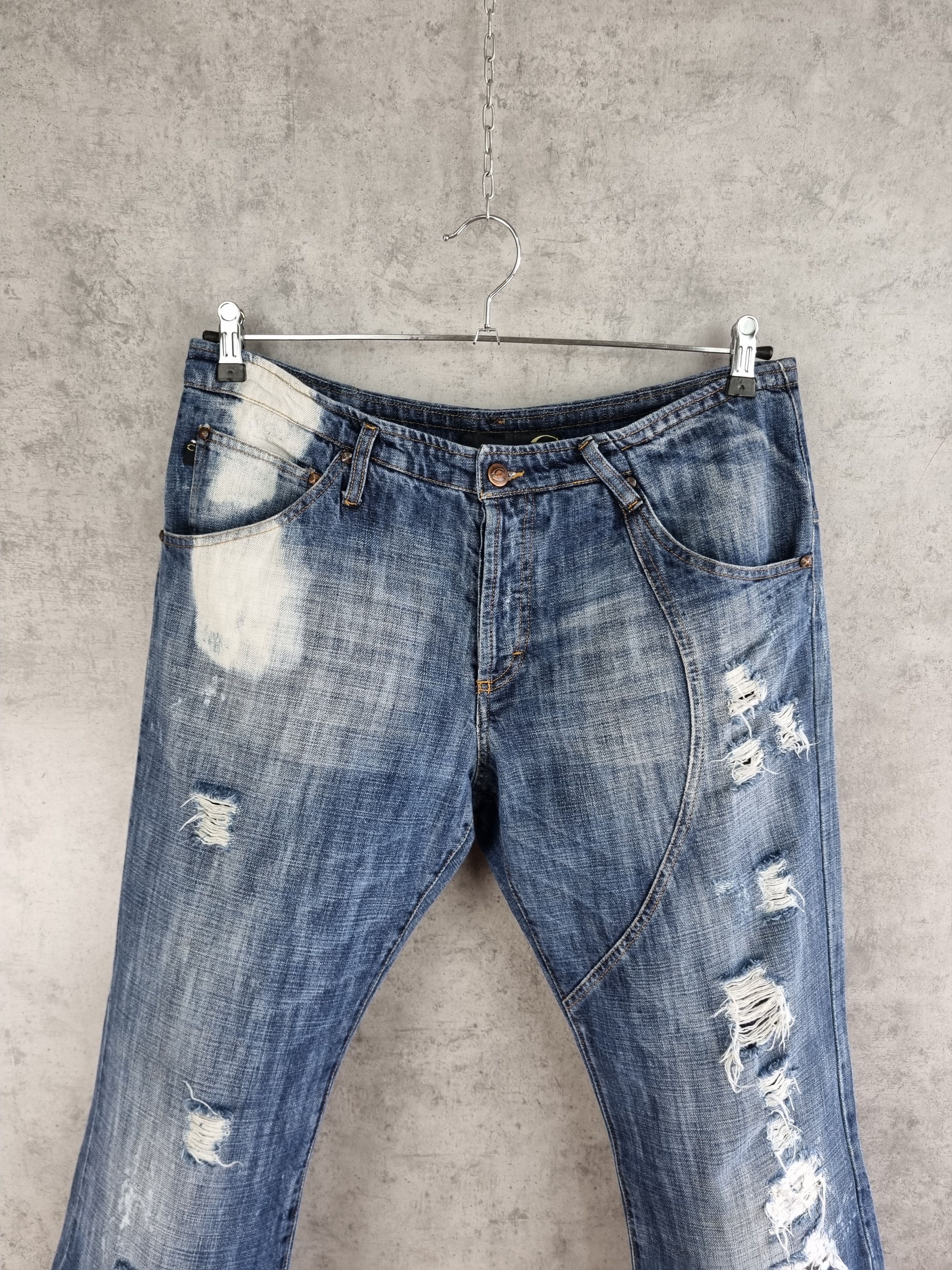 Just Cavalli × Roberto Cavalli Ripped Cavalli Destroyed Art Painter relaxed fit Jeans Size US 33 - 18 Thumbnail
