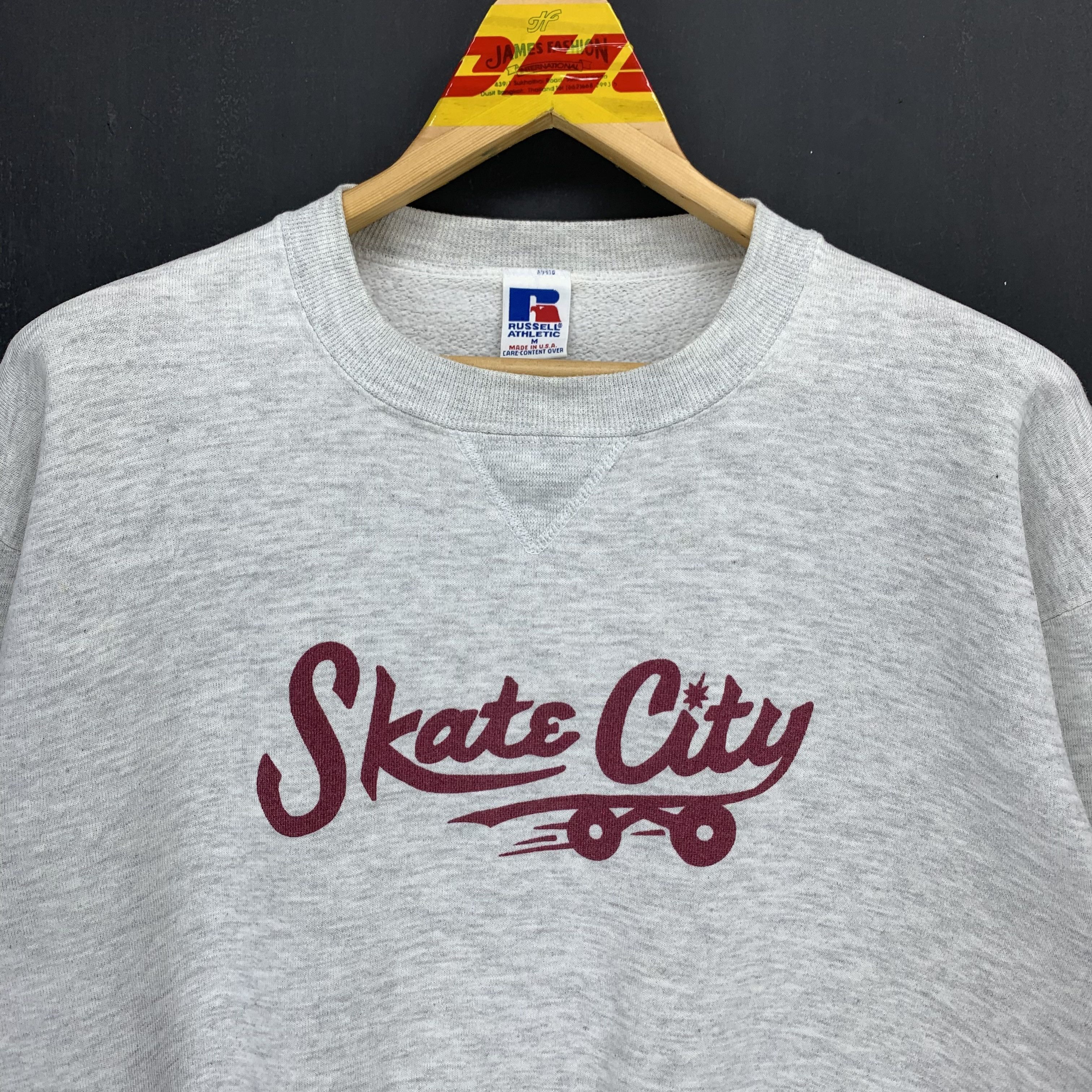 Russell Athletic Russell Skate City Big Logo Crew Neck Sweatshirts #3039-99 Size US M / EU 48-50 / 2 - 2 Thumbnail