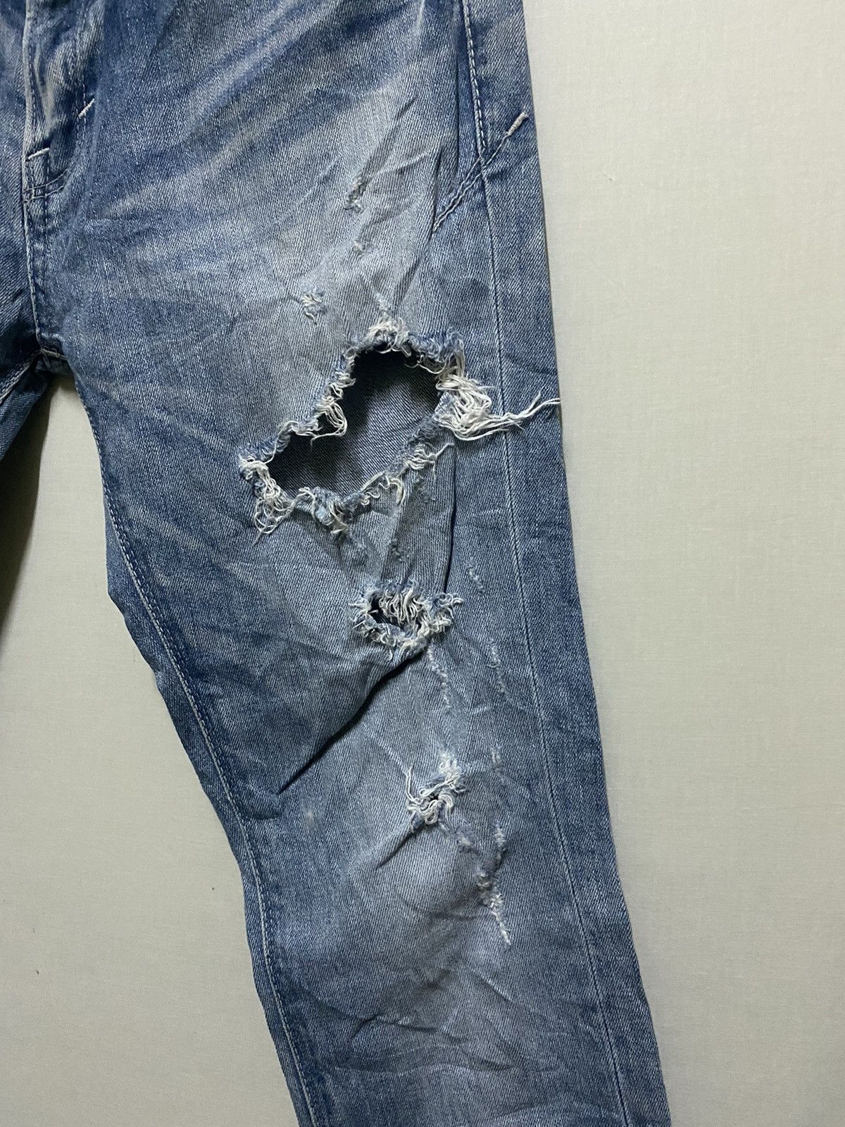 Japanese Brand Fuga Thrashed Jeans Japan Rare Size US 30 / EU 46 - 5 Thumbnail