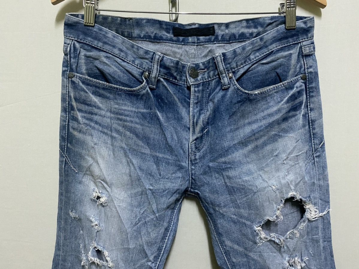 Japanese Brand Fuga Thrashed Jeans Japan Rare Size US 30 / EU 46 - 2 Thumbnail