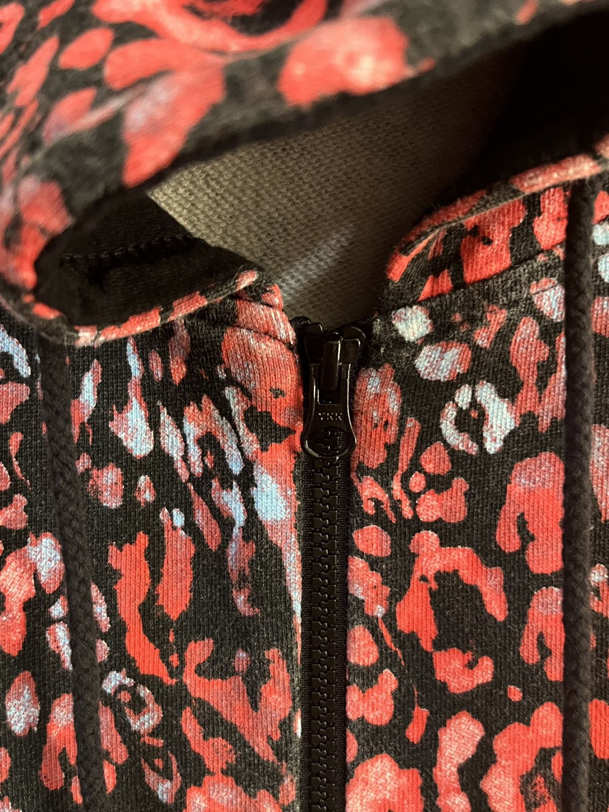 Volcom leopard gecko printed zip up #C1 Size US M / EU 48-50 / 2 - 9 Thumbnail