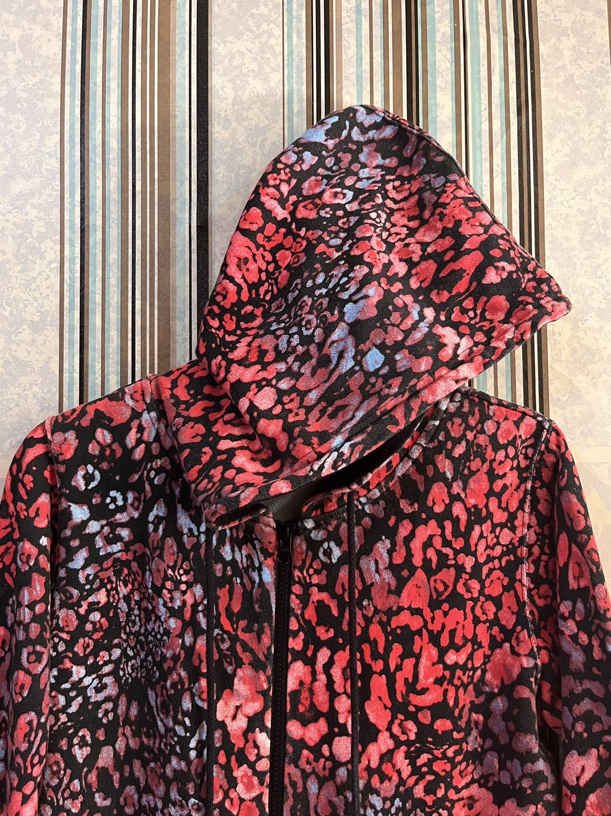 Volcom leopard gecko printed zip up #C1 Size US M / EU 48-50 / 2 - 7 Thumbnail