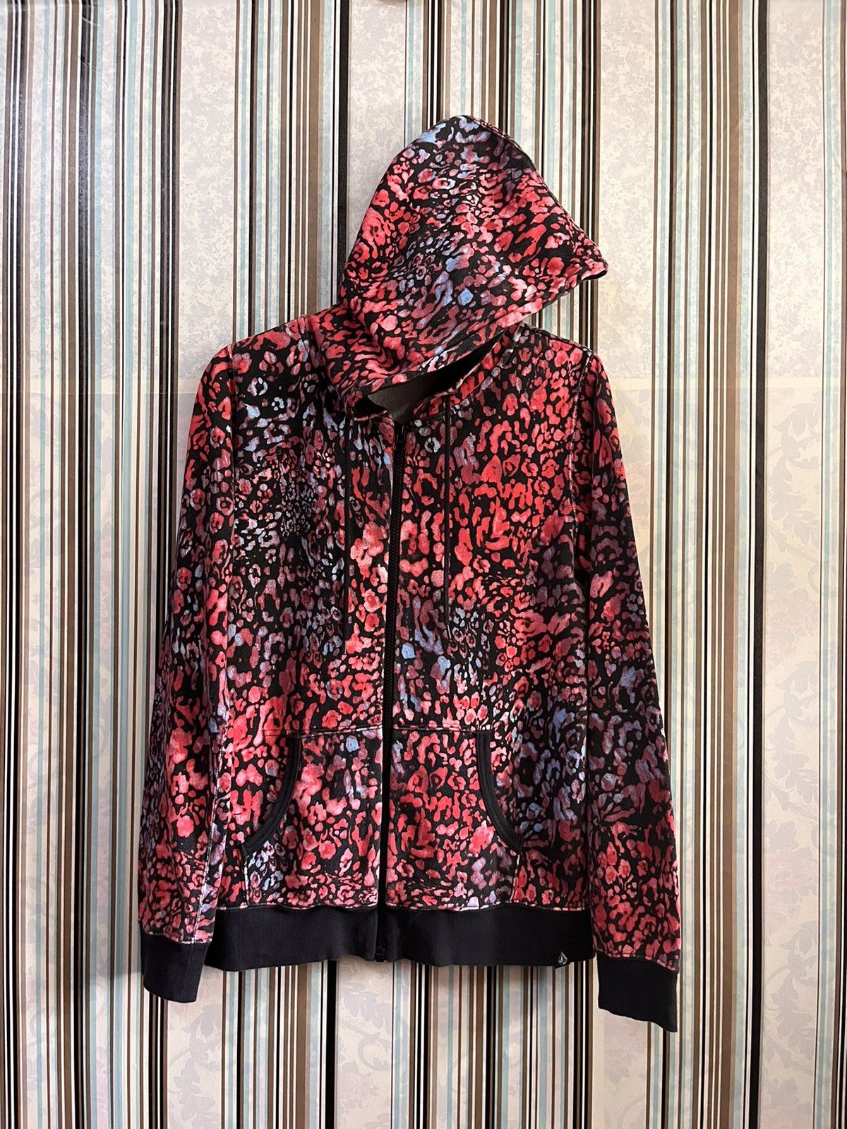 Volcom leopard gecko printed zip up #C1 Size US M / EU 48-50 / 2 - 3 Thumbnail