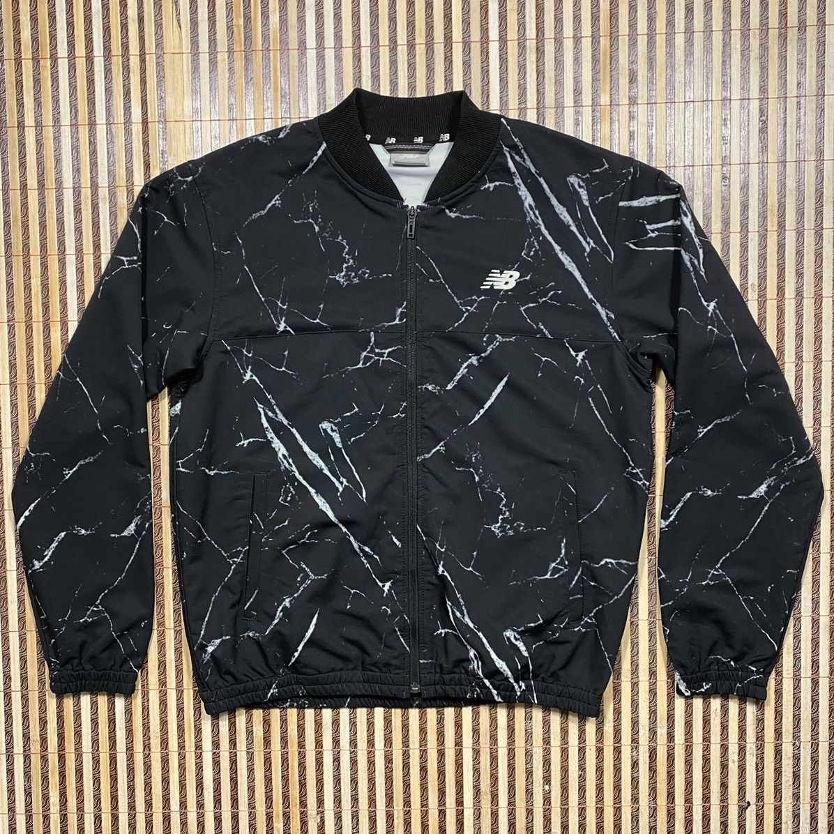 New Balance New Balance Sweater Lightning Thunder Design Size US L / EU 52-54 / 3 - 1 Thumbnail