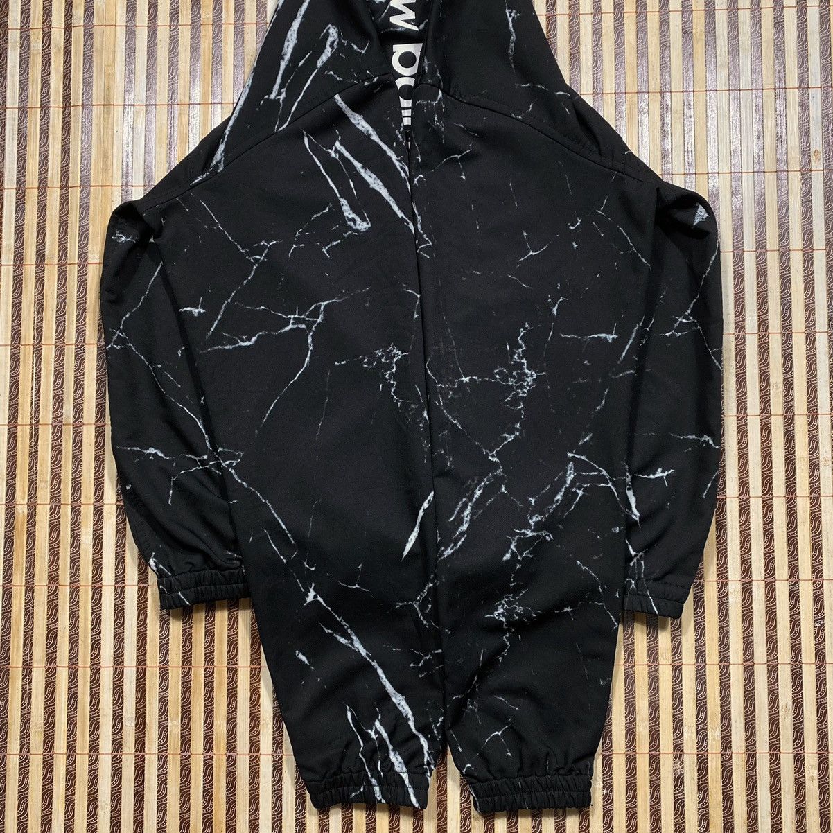 New Balance New Balance Sweater Lightning Thunder Design Size US L / EU 52-54 / 3 - 4 Thumbnail