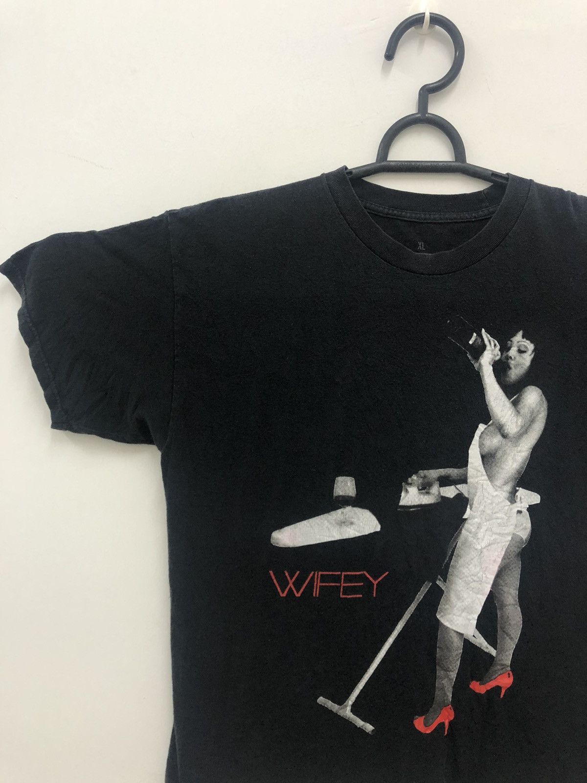 Vintage Rare Two In The Shirt Wifey Made in USA Streetwear Tee Size US XL / EU 56 / 4 - 2 Thumbnail