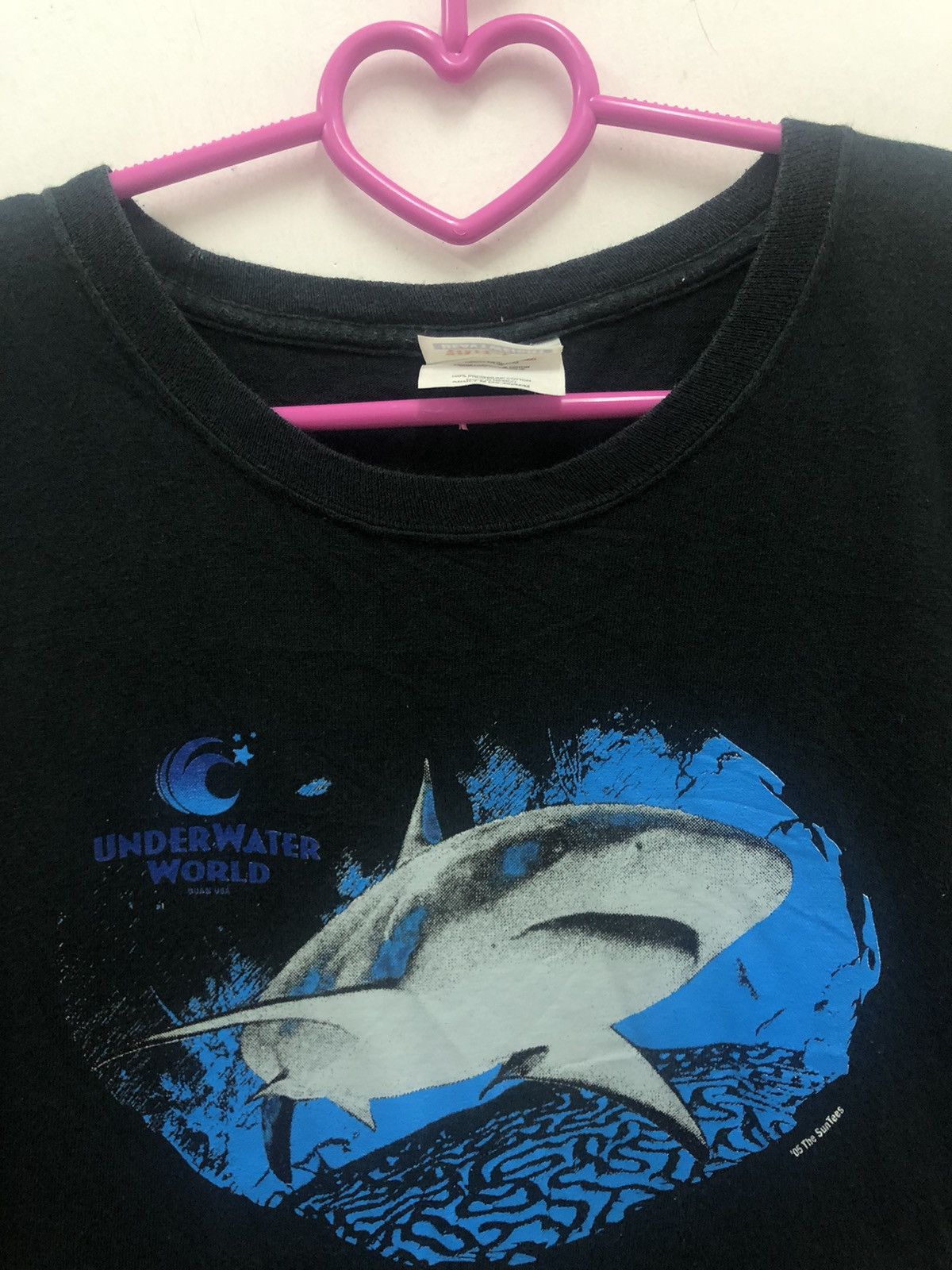 Hanes Vintage Underwater World Shark Guam Usa 05 Suntees Shirt Size US M / EU 48-50 / 2 - 2 Thumbnail