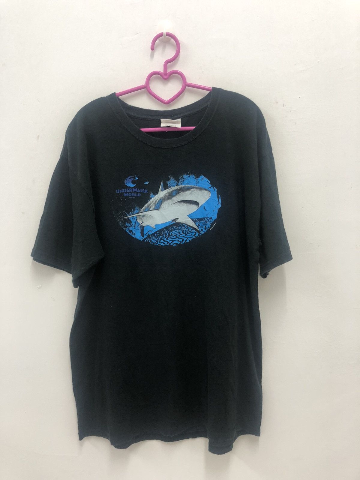 Hanes Vintage Underwater World Shark Guam Usa 05 Suntees Shirt Size US M / EU 48-50 / 2 - 1 Thumbnail