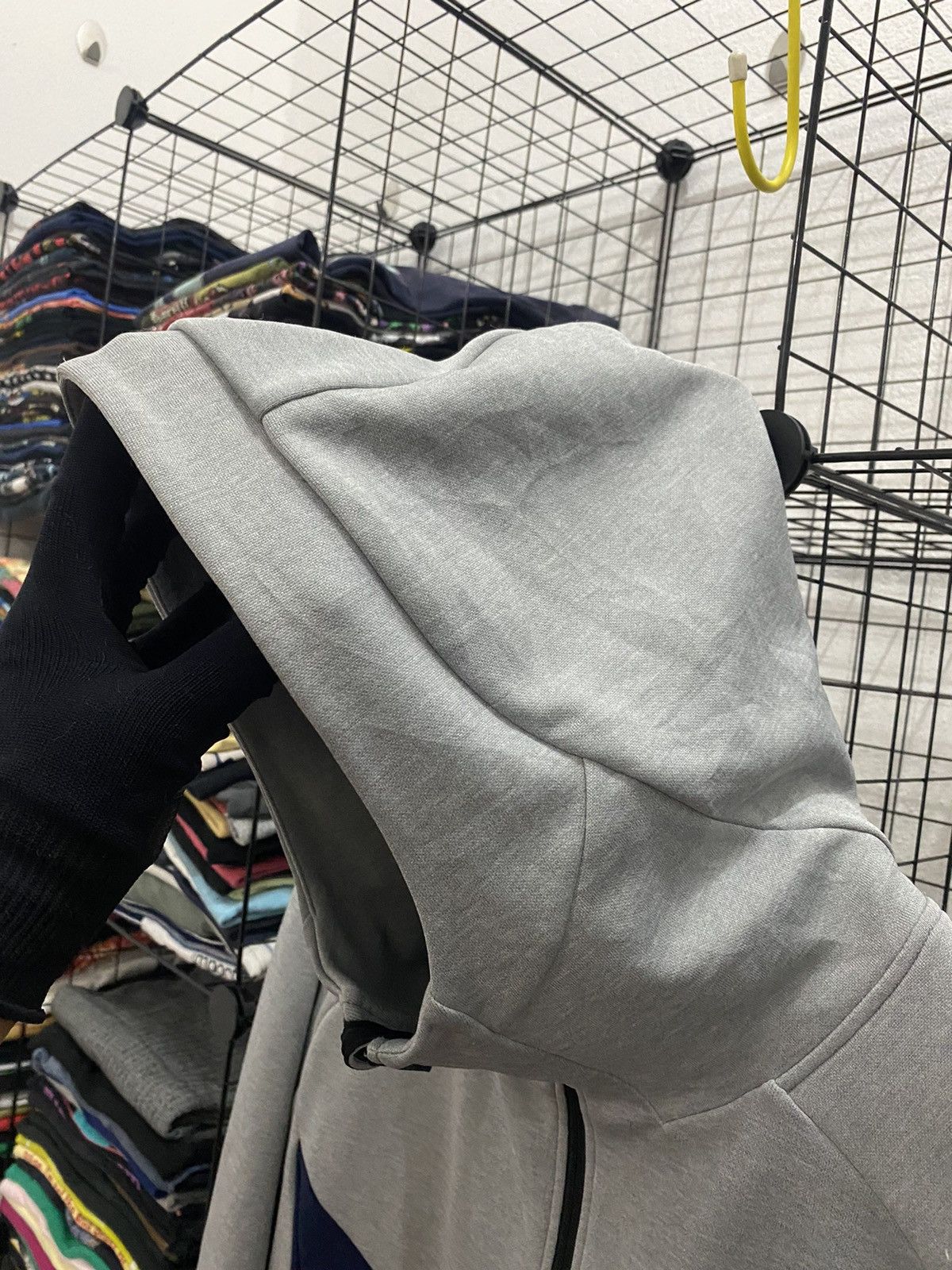 Descente × Sports Specialties × Vintage VINTAGE DECENTE HODDIES SWEATER NICE DESIGNER Size US L / EU 52-54 / 3 - 9 Thumbnail