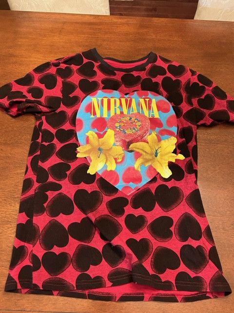 nirvana heart shaped box t シャツ 販売済み