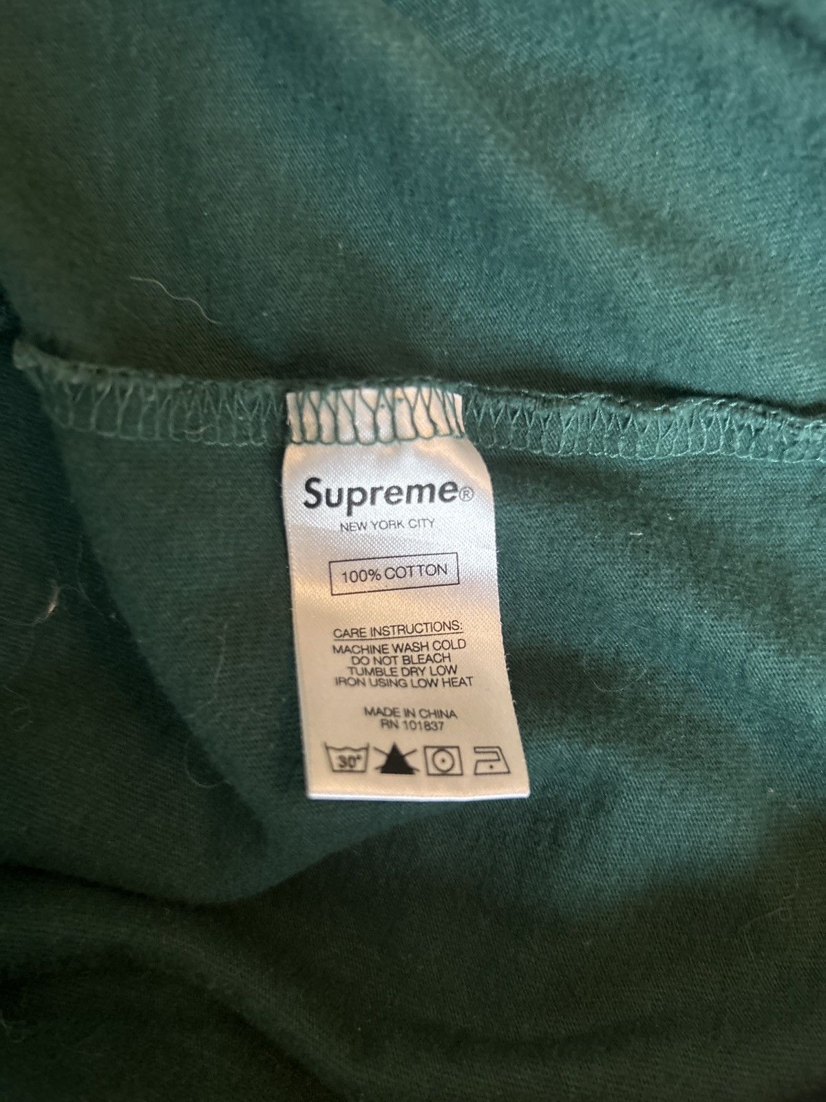 Supreme Supreme Cutout Sleeves L/S Top FW20 Size US M / EU 48-50 / 2 - 4 Thumbnail