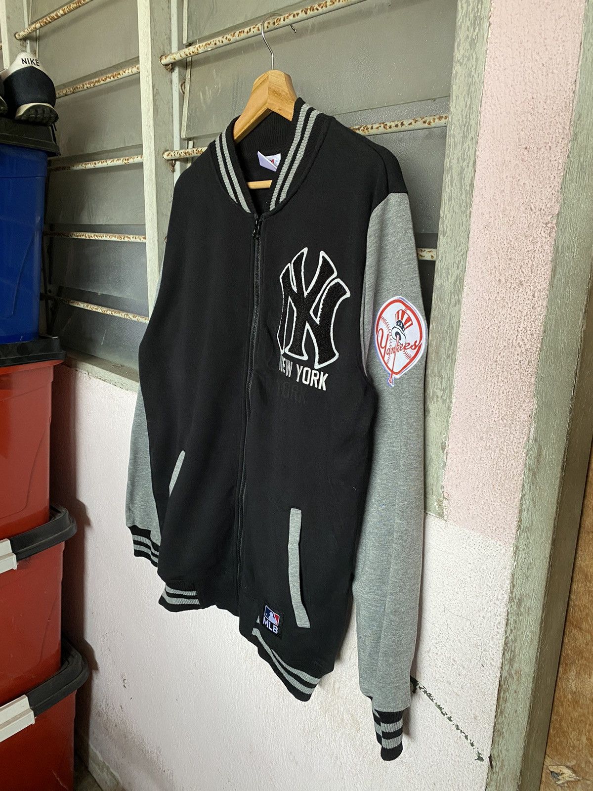MLB × New York Yankees AW New York Yankees Varsity Jacket Size US L / EU 52-54 / 3 - 4 Thumbnail
