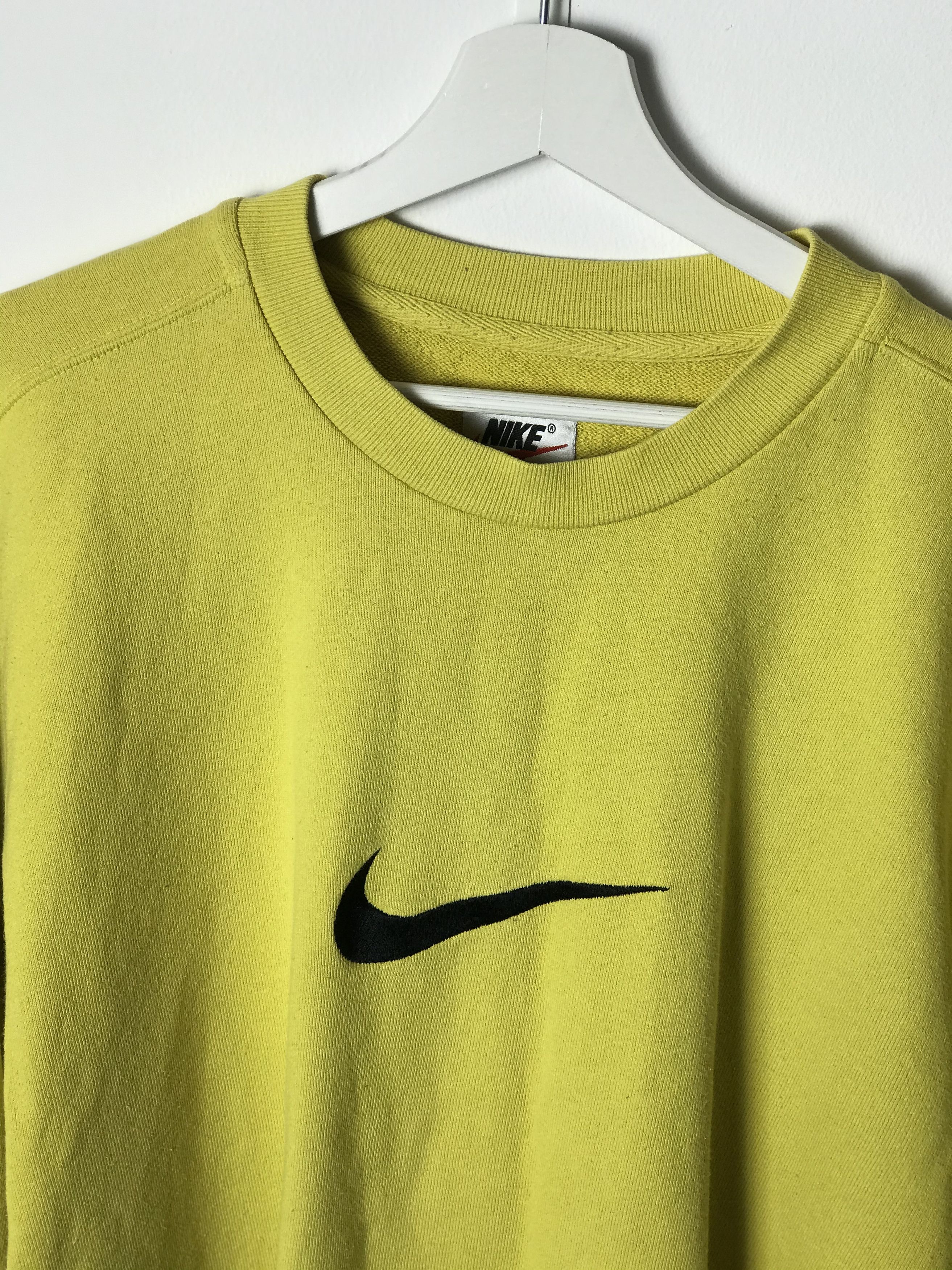 Nike Vintage Nike Swoosh Logo Embroidered Crewneck Sweatshirt Size US XL / EU 56 / 4 - 2 Thumbnail