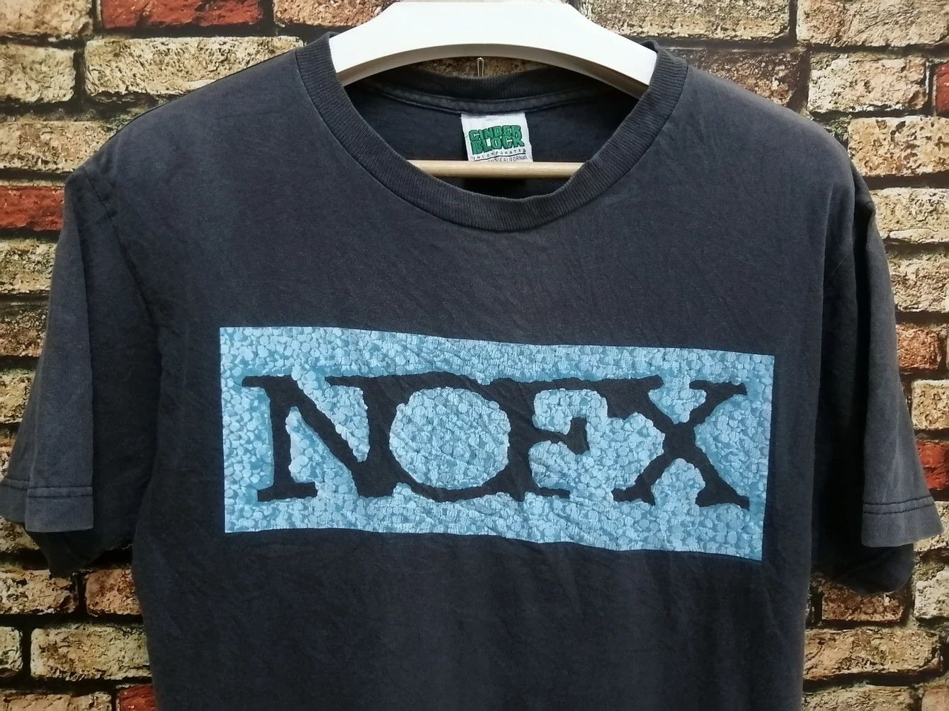 Band Tees Vintage NOFX Las Vegas CinderBlock T-shirt - Size M Size US M / EU 48-50 / 2 - 3 Thumbnail