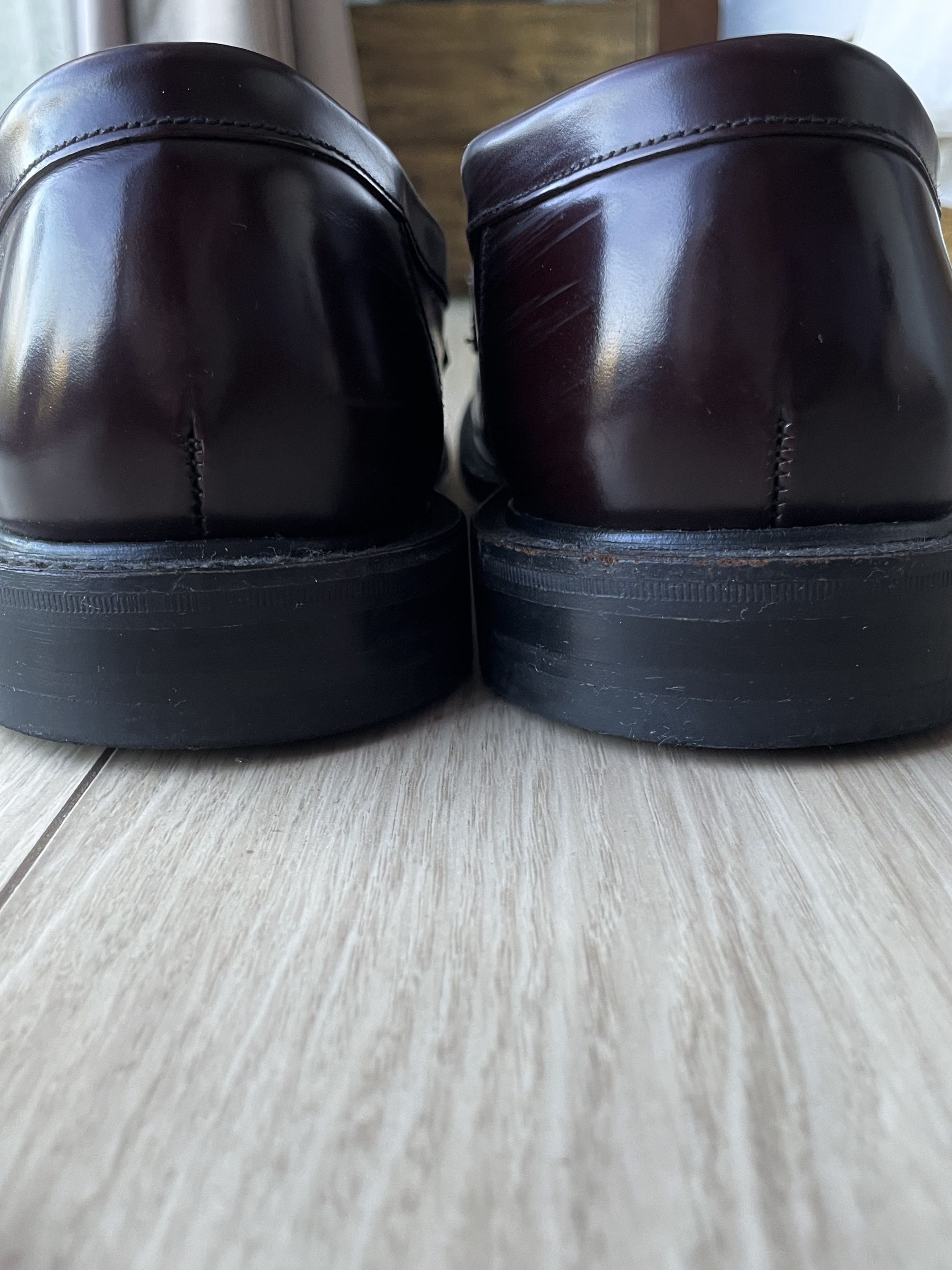 Loake BURGUNDY BOX CALFSKIN LEATHER KILT TASSEL LOAFERS Size US 11 / EU 44 - 9 Thumbnail