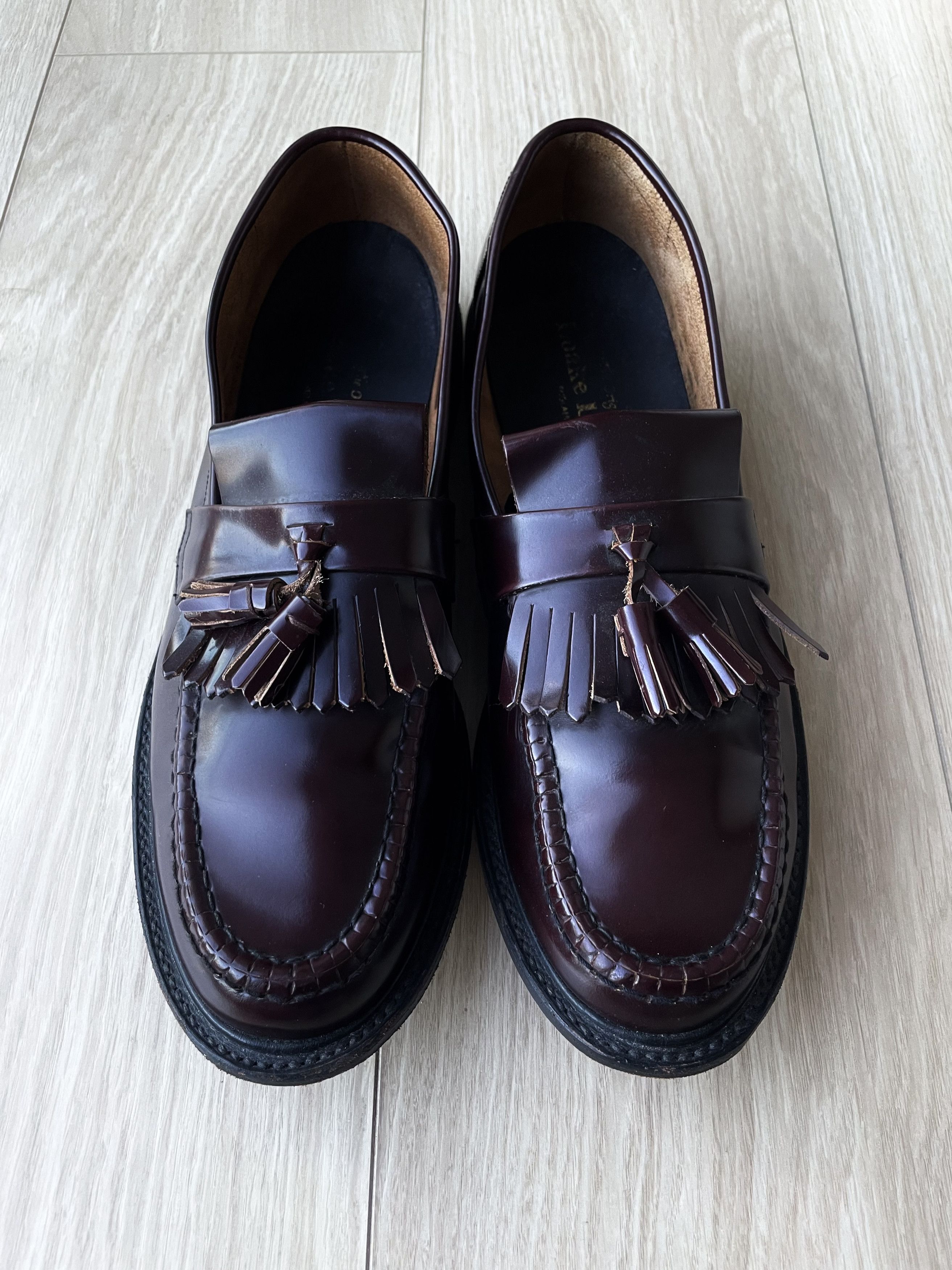 Loake BURGUNDY BOX CALFSKIN LEATHER KILT TASSEL LOAFERS Size US 11 / EU 44 - 2 Thumbnail