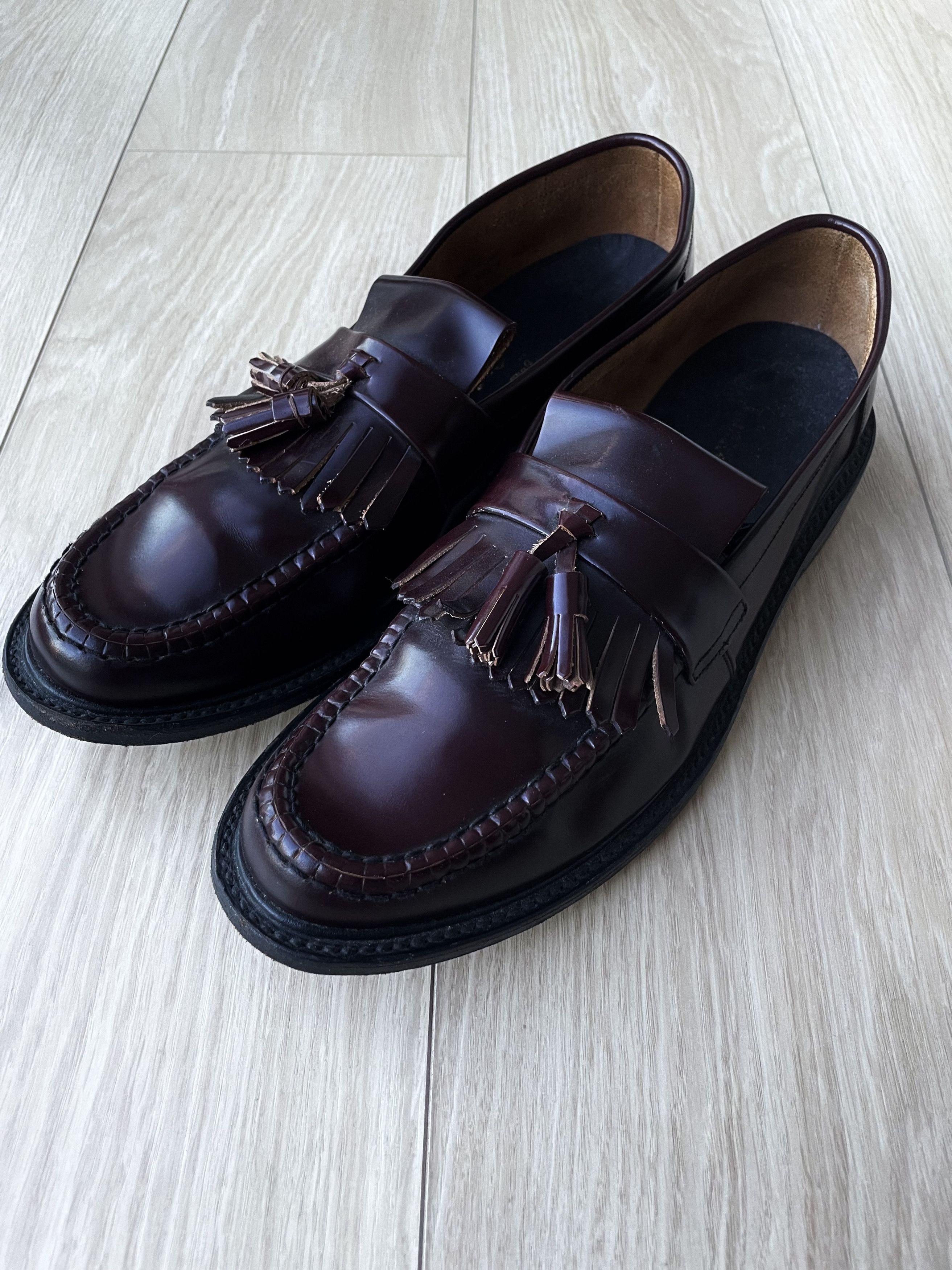 Loake BURGUNDY BOX CALFSKIN LEATHER KILT TASSEL LOAFERS Size US 11 / EU 44 - 6 Thumbnail