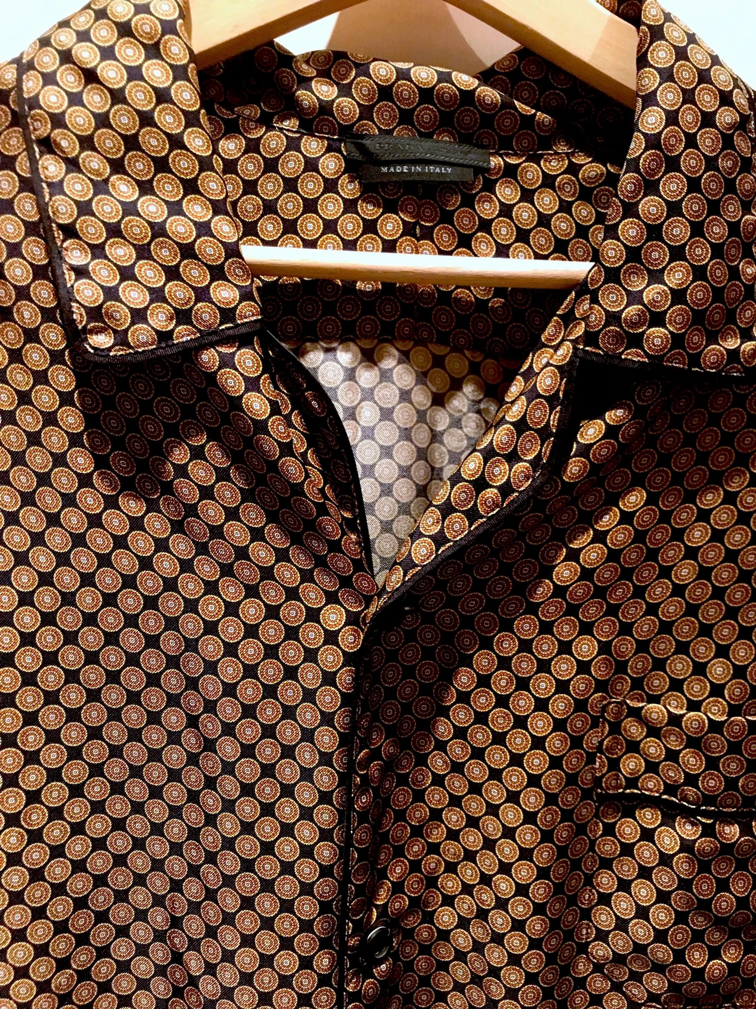 Prada "OLD MONEY" MEDALLION PRINT MULBERRY SILK PYJAMA SHIRT Size US M / EU 48-50 / 2 - 10 Thumbnail