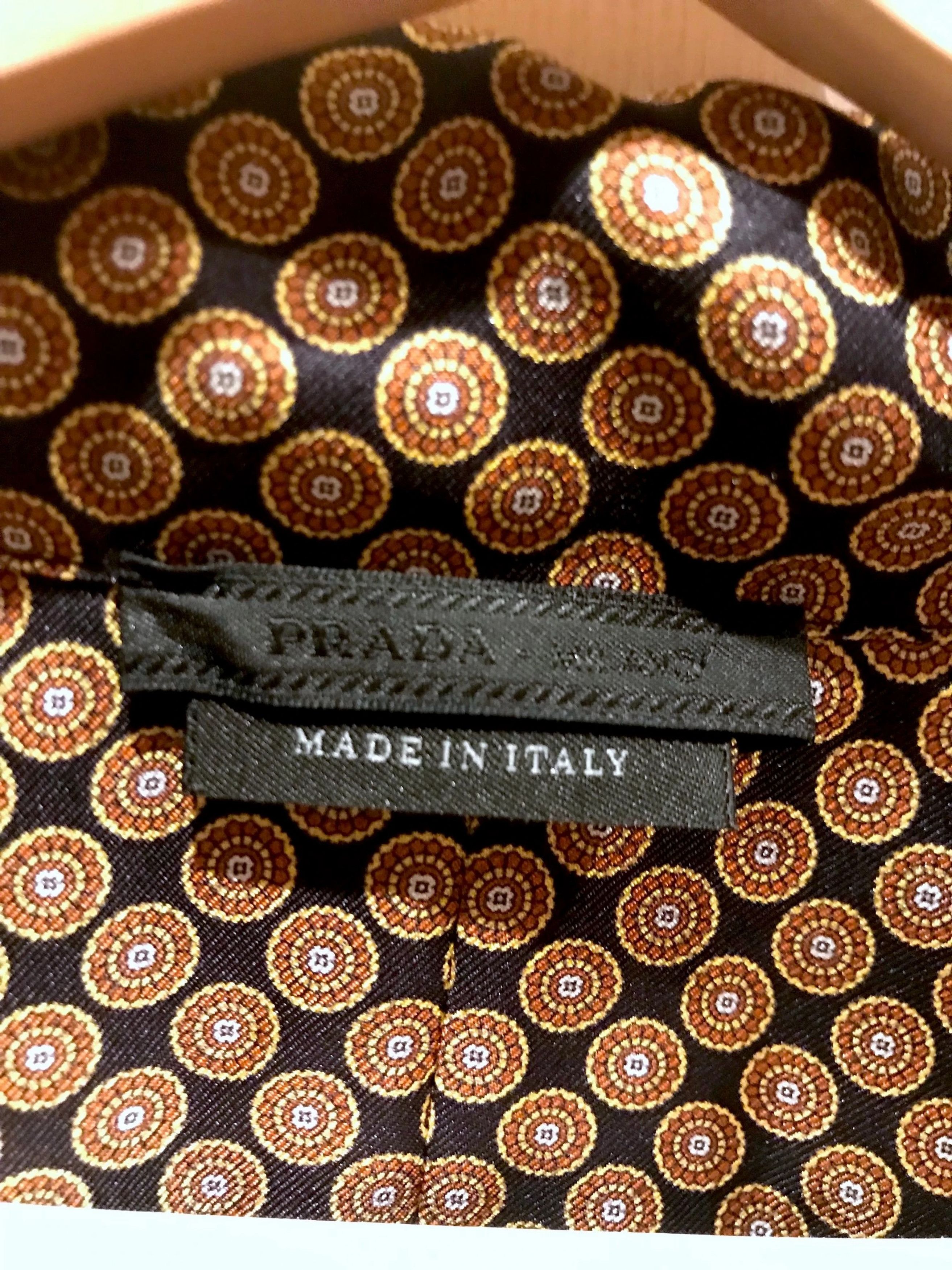 Prada "OLD MONEY" MEDALLION PRINT MULBERRY SILK PYJAMA SHIRT Size US M / EU 48-50 / 2 - 12 Thumbnail