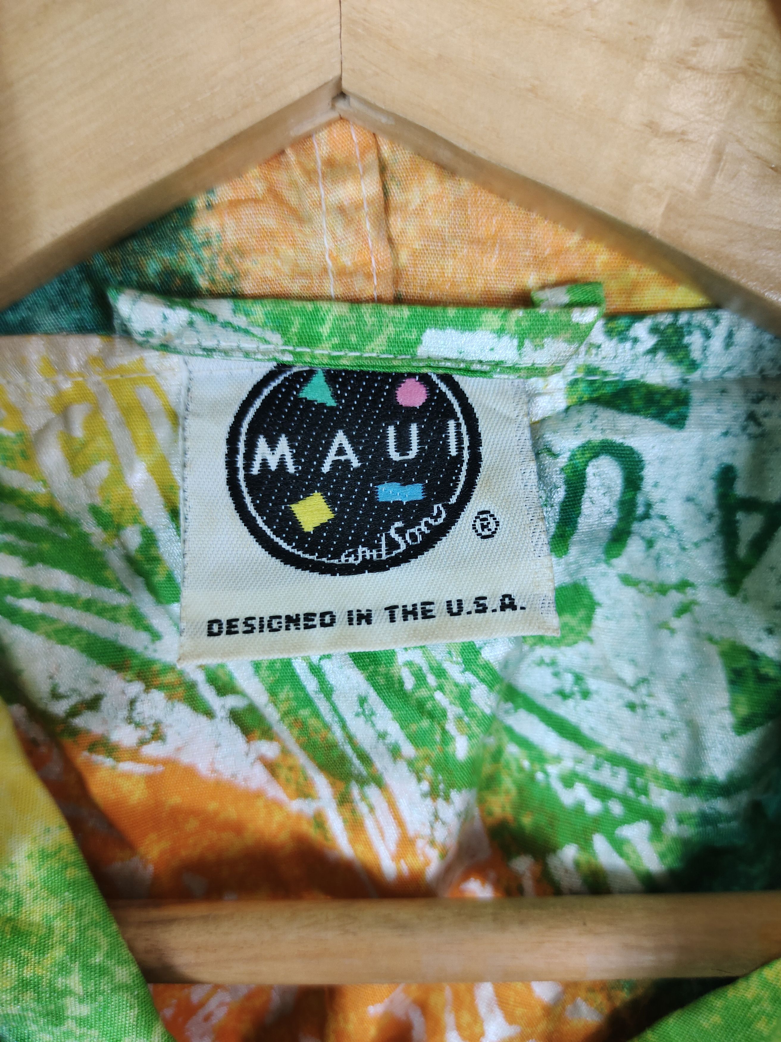 Maui and Sons 🔥Rare design Maui and Sons overprint jacket with hoodie Size US M / EU 48-50 / 2 - 9 Thumbnail