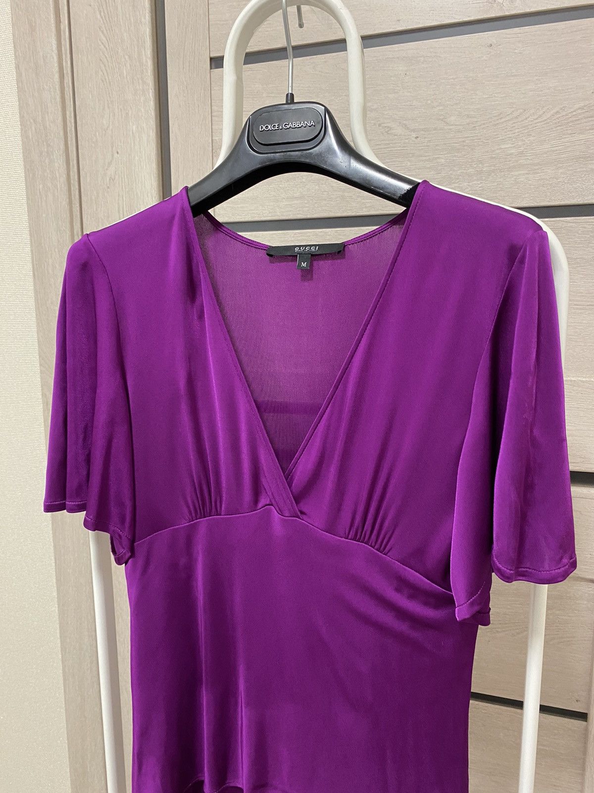 Gucci × Vintage Gucci Made in Italy V-Neck Short Sleeve Viscosa Purple Dress Size US M / EU 48-50 / 2 - 3 Thumbnail