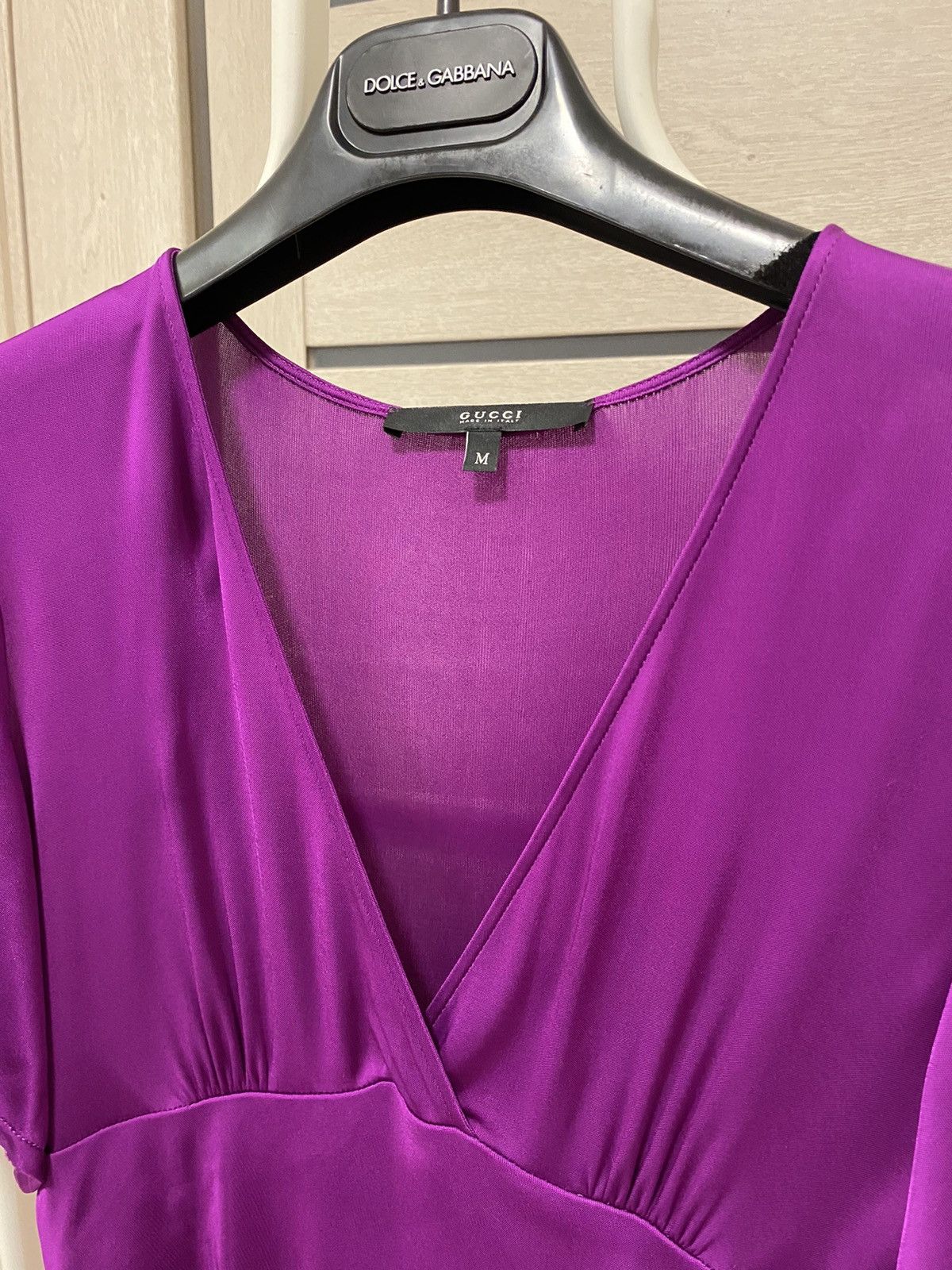 Gucci × Vintage Gucci Made in Italy V-Neck Short Sleeve Viscosa Purple Dress Size US M / EU 48-50 / 2 - 4 Thumbnail