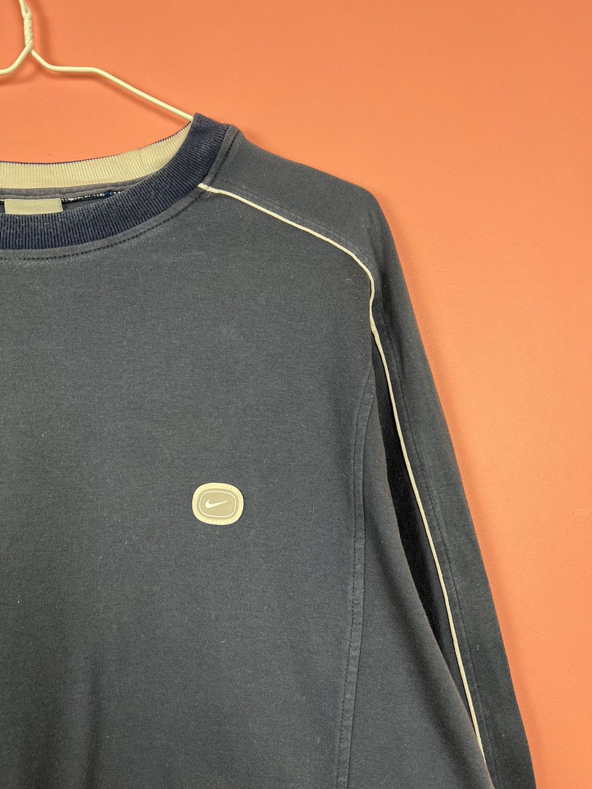 Vintage Nike vintage rare long sleeve y2k mini logo Size US L / EU 52-54 / 3 - 2 Thumbnail