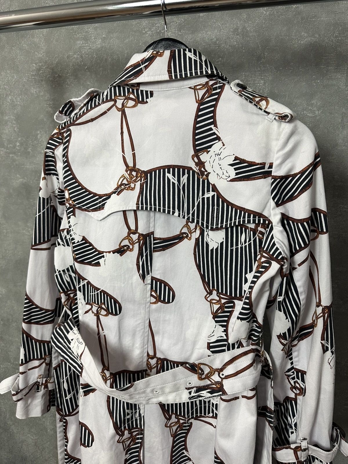 Aquascutum × Grailed Aquascutum Heritage Floral White Cotton Belt Trench Coat Size XS / US 0-2 / IT 36-38 - 16 Thumbnail