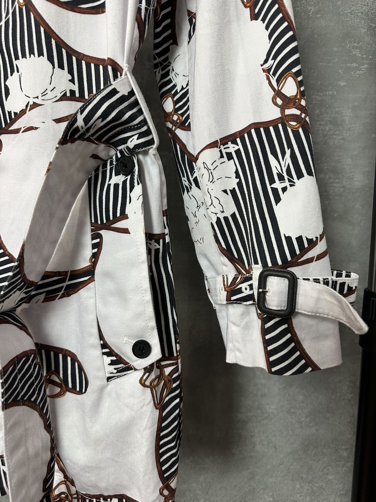 Aquascutum × Grailed Aquascutum Heritage Floral White Cotton Belt Trench Coat Size XS / US 0-2 / IT 36-38 - 9 Thumbnail