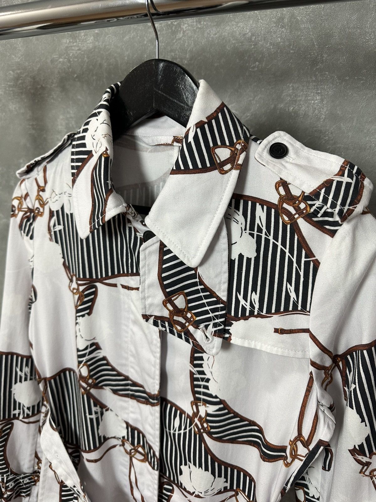 Aquascutum × Grailed Aquascutum Heritage Floral White Cotton Belt Trench Coat Size XS / US 0-2 / IT 36-38 - 5 Thumbnail