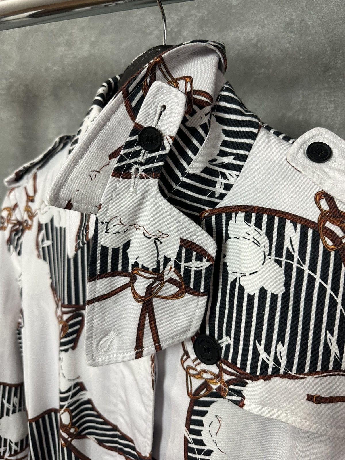 Aquascutum × Grailed Aquascutum Heritage Floral White Cotton Belt Trench Coat Size XS / US 0-2 / IT 36-38 - 10 Thumbnail